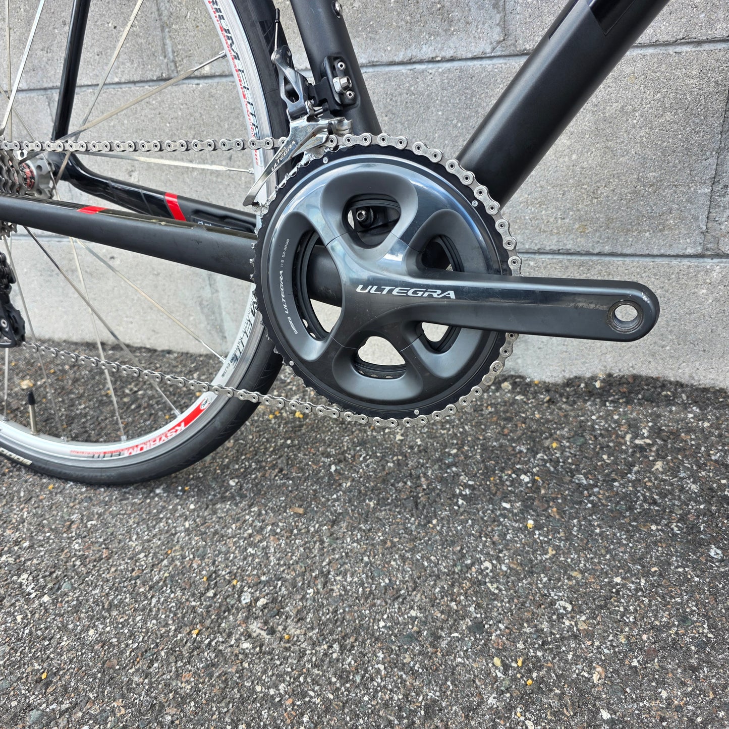 Trek Domane SL 6 Ultegra (56cm) Carbon Road Bike