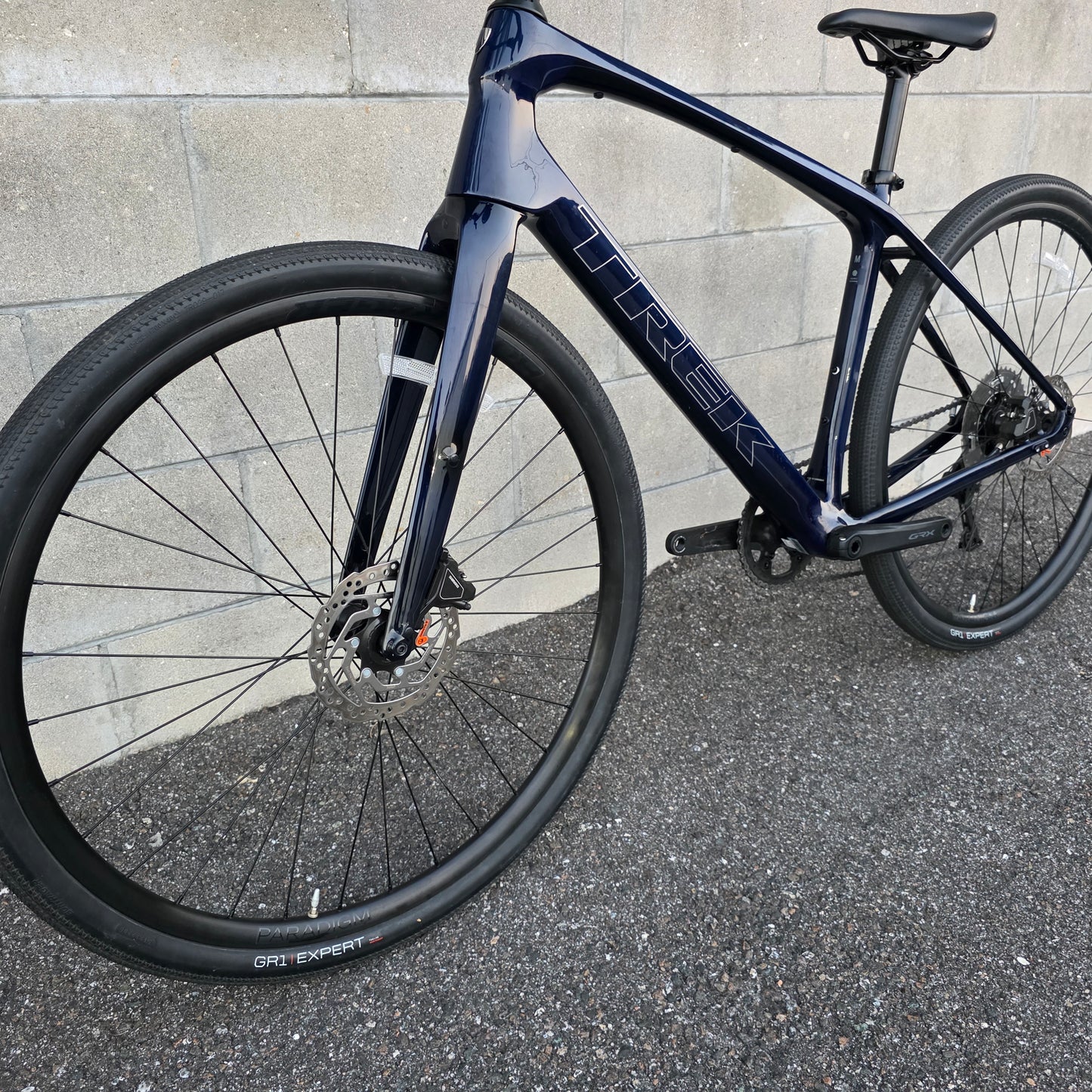 2024 Trek FX Sport 5 Carbon (Size Medium)