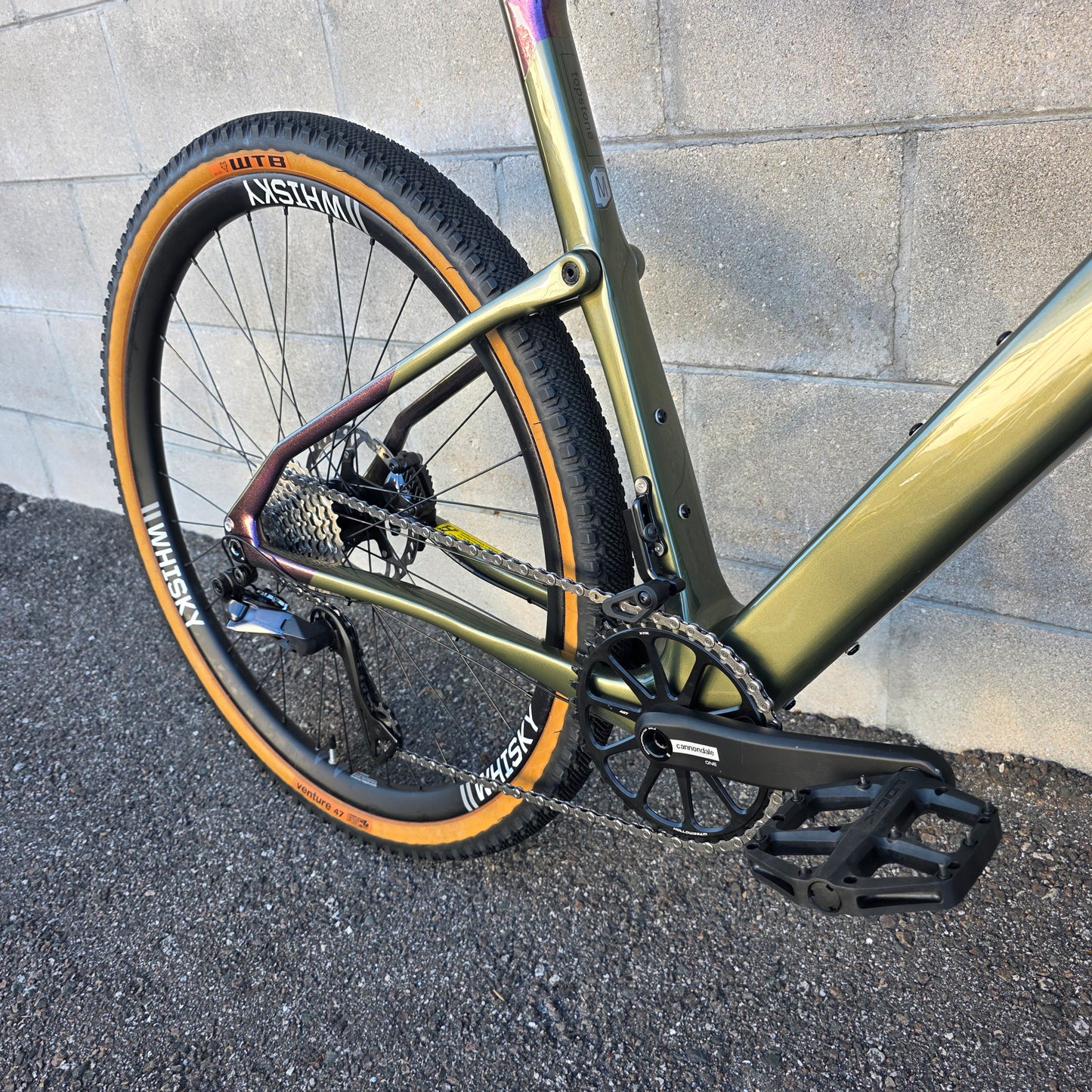 2024 Cannondale Topstone Lefty Ultegra Di2 12 Speed (Medium) Carbon Wheels