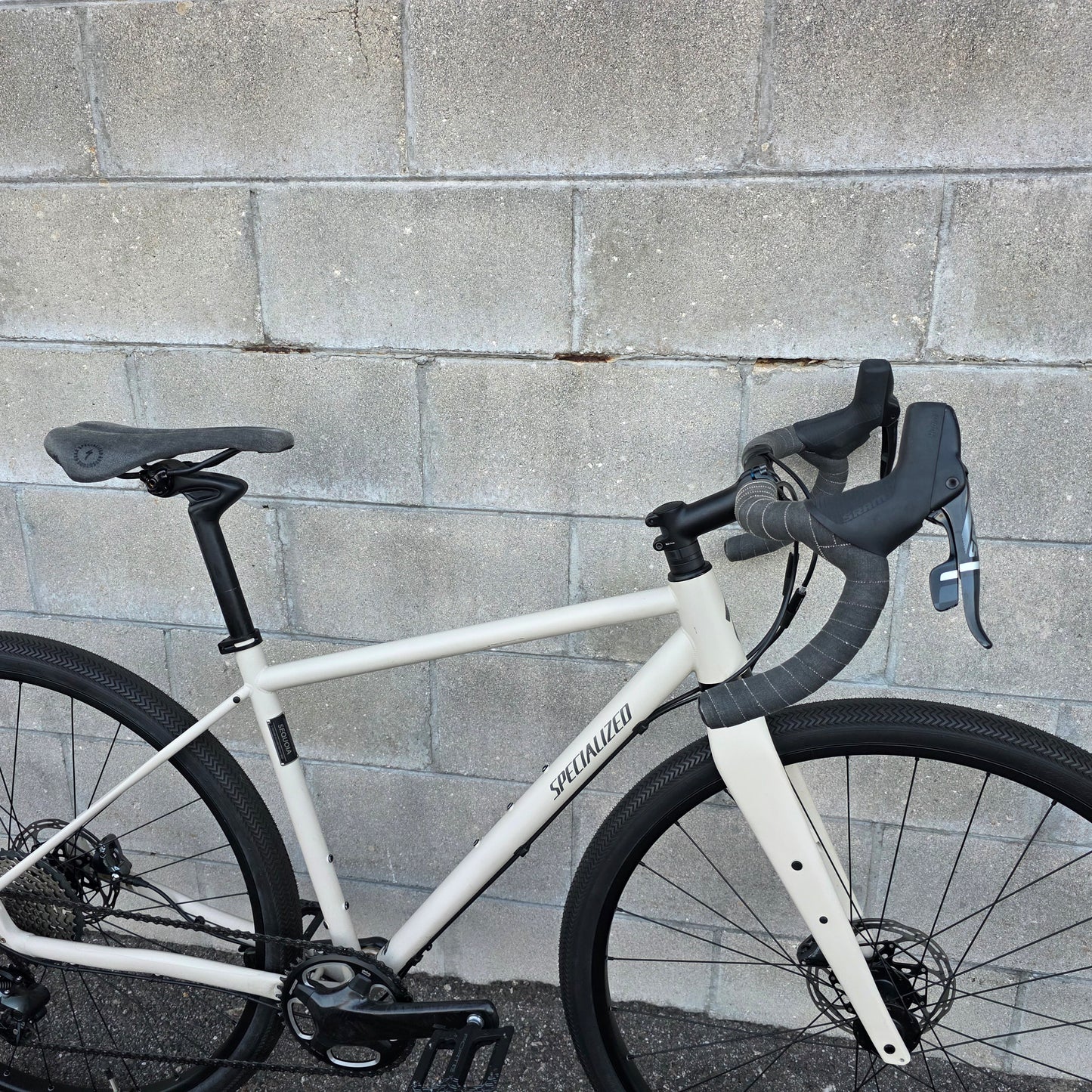 Specialized Sequoia Expert 54cm Gravel Adventure Bike