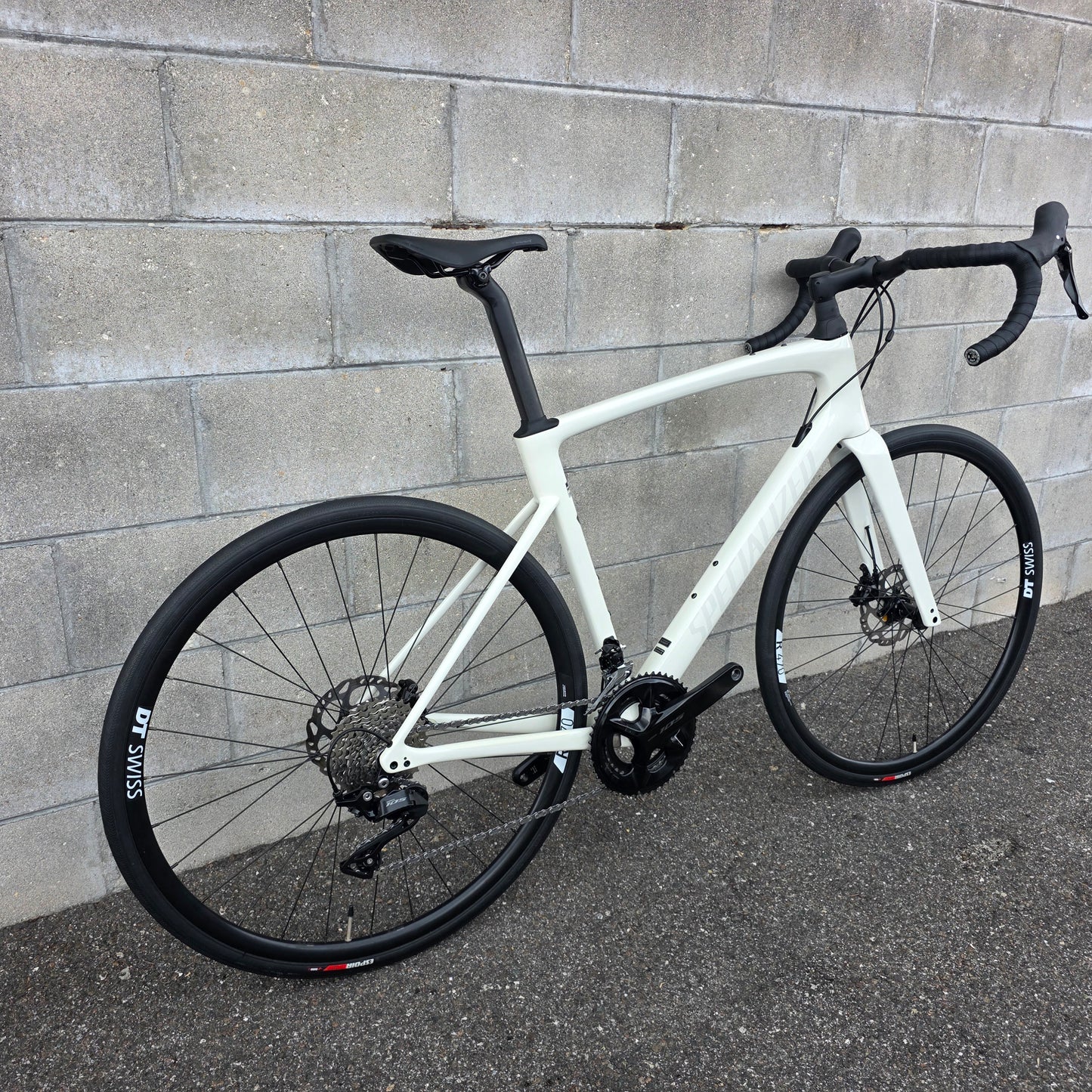 2024 Specialized Roubaix SL8 Sport Carbon 105 (58cm)