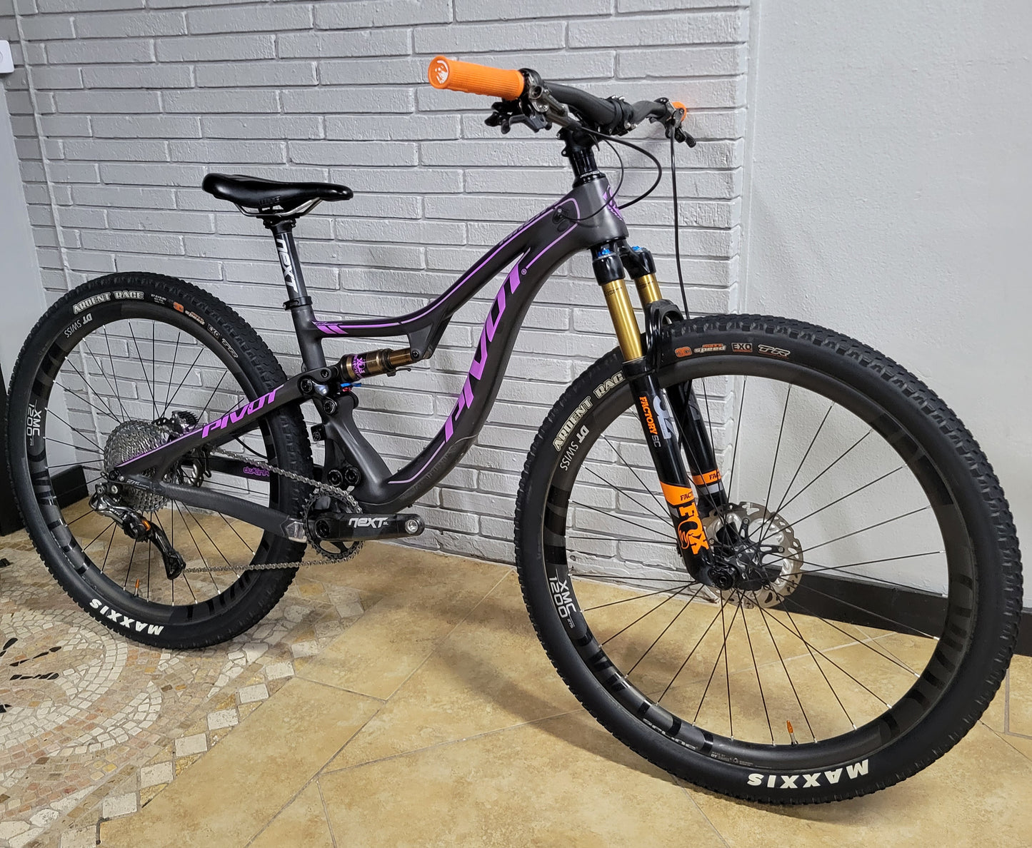 2016 Pivot Mach 4 27.5 (XS Extra Small)