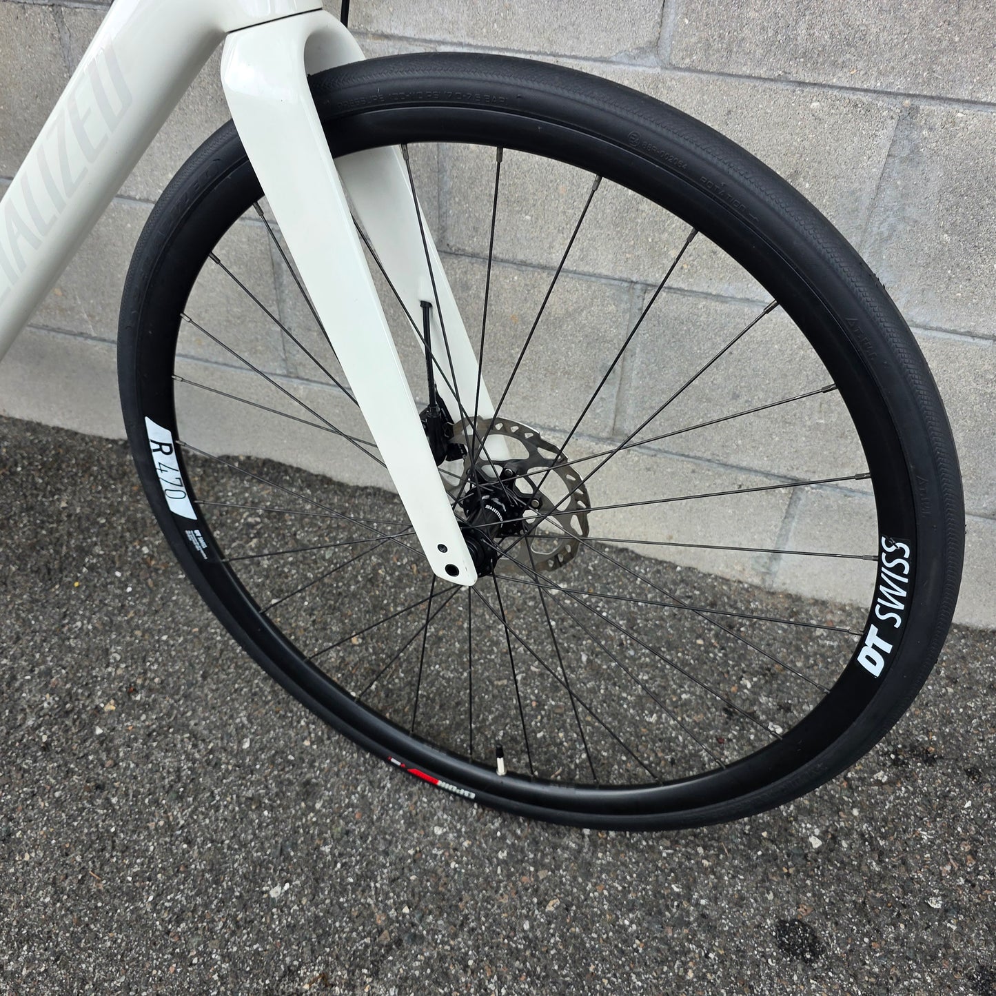2024 Specialized Roubaix SL8 Sport Carbon 105 (58cm)