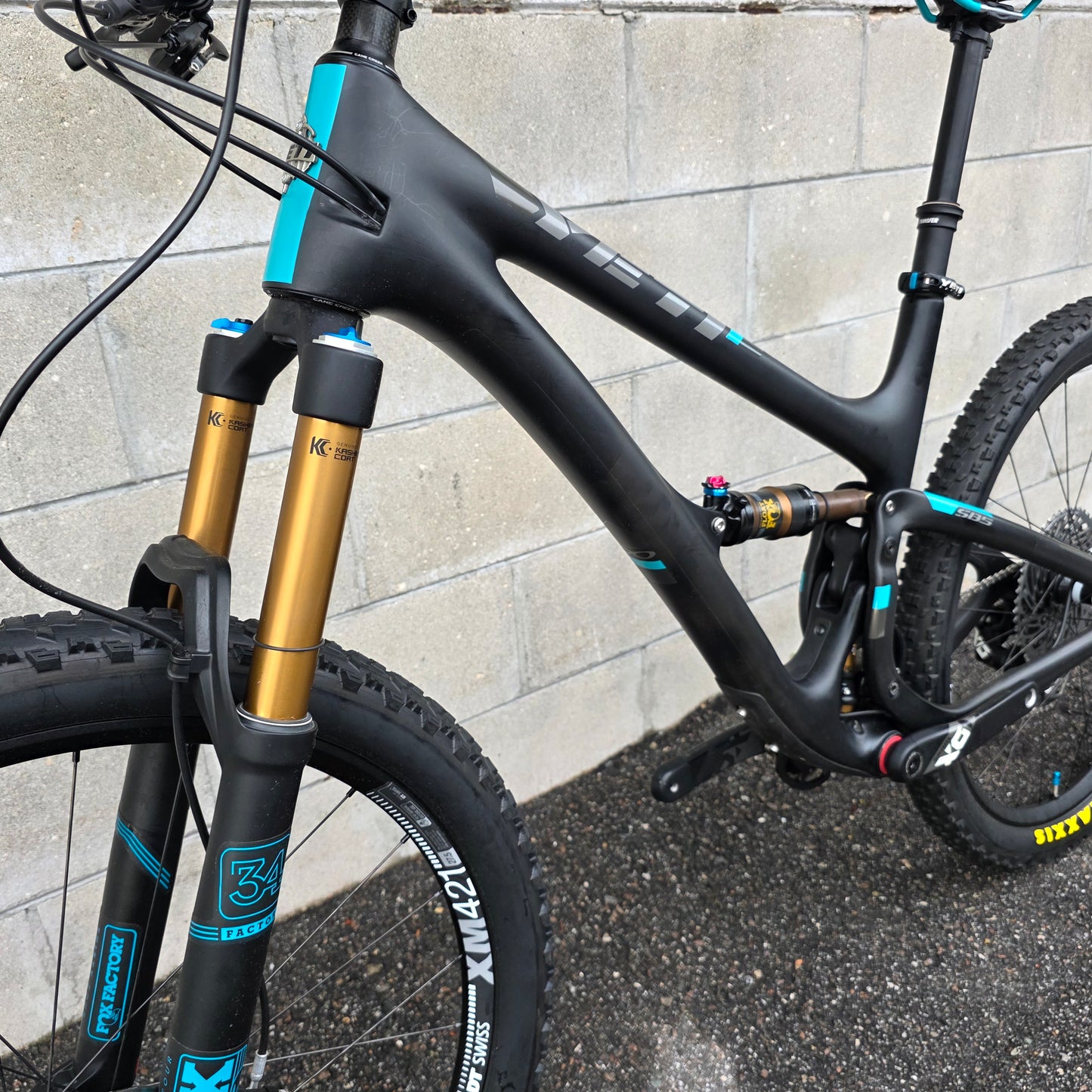 Yeti SB5 Turq 27.5 Carbon (Size Medium) SRAM XO, FOX Factory