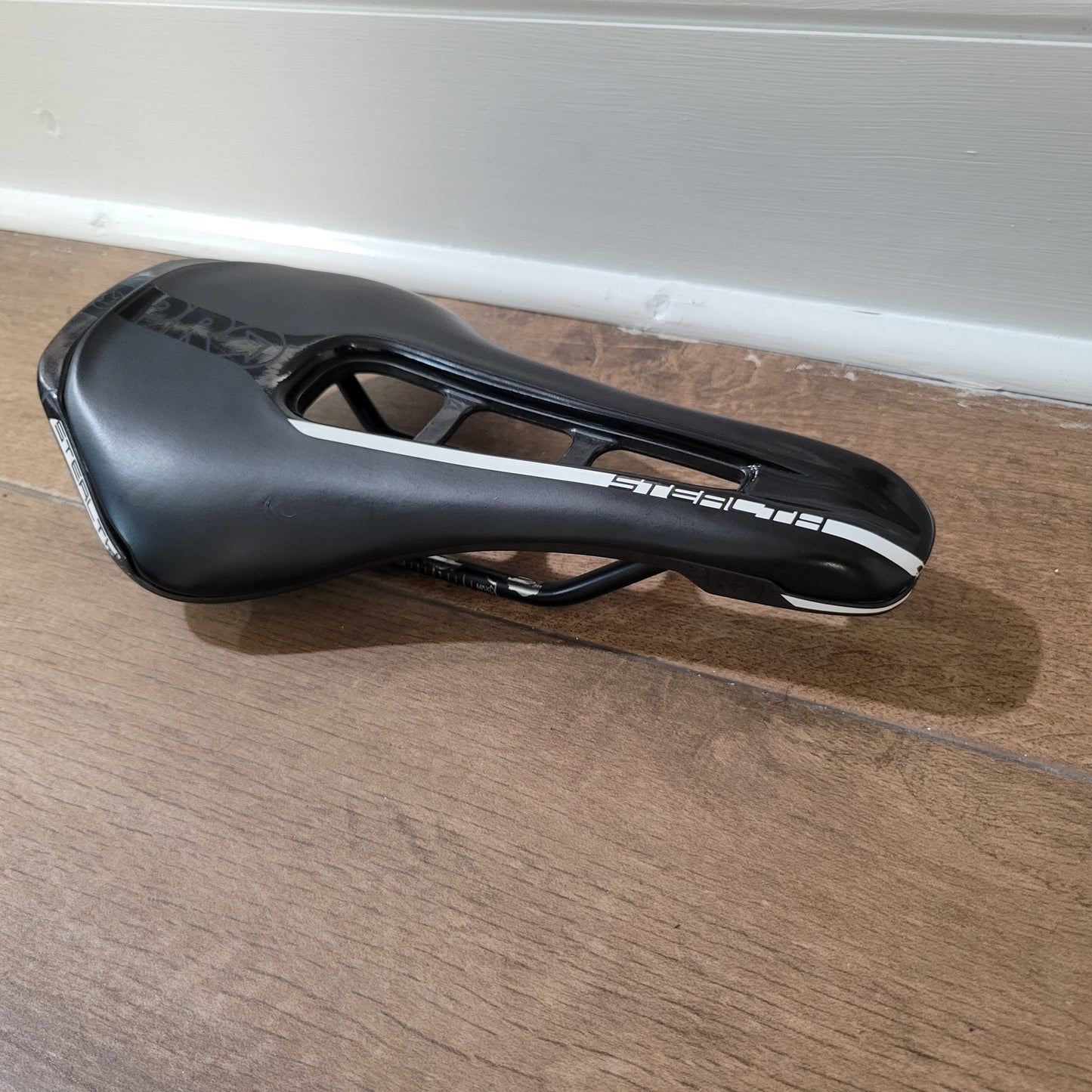 Shimano Pro Stealth Saddle 142mm