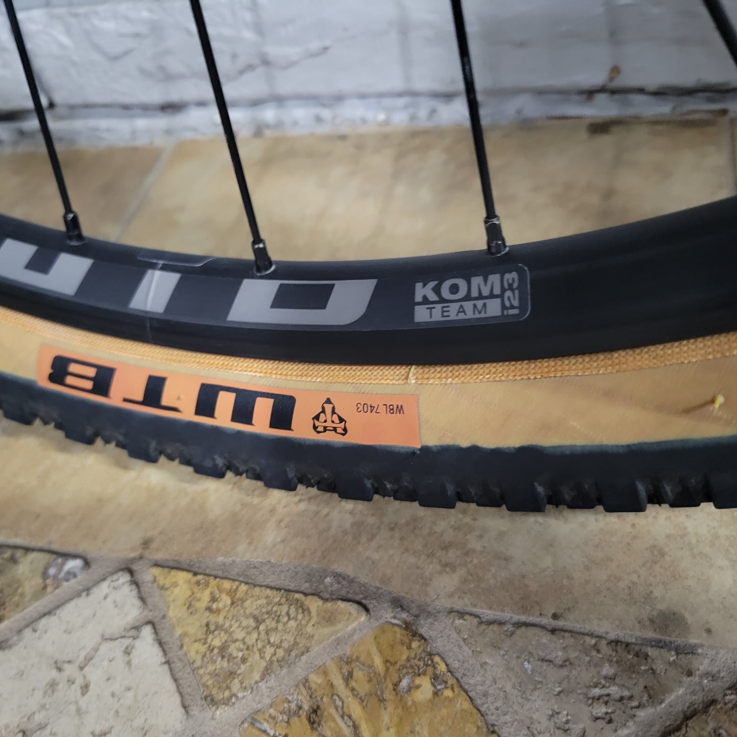 WTB KOM i23 650b gravel wheelset