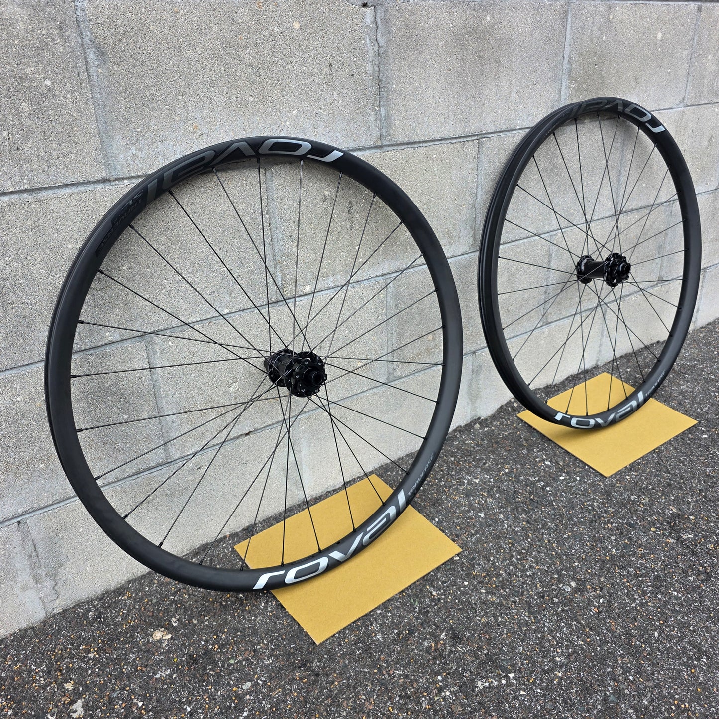 Roval Traverse SL 29 6b Carbon Wheelset DT 240