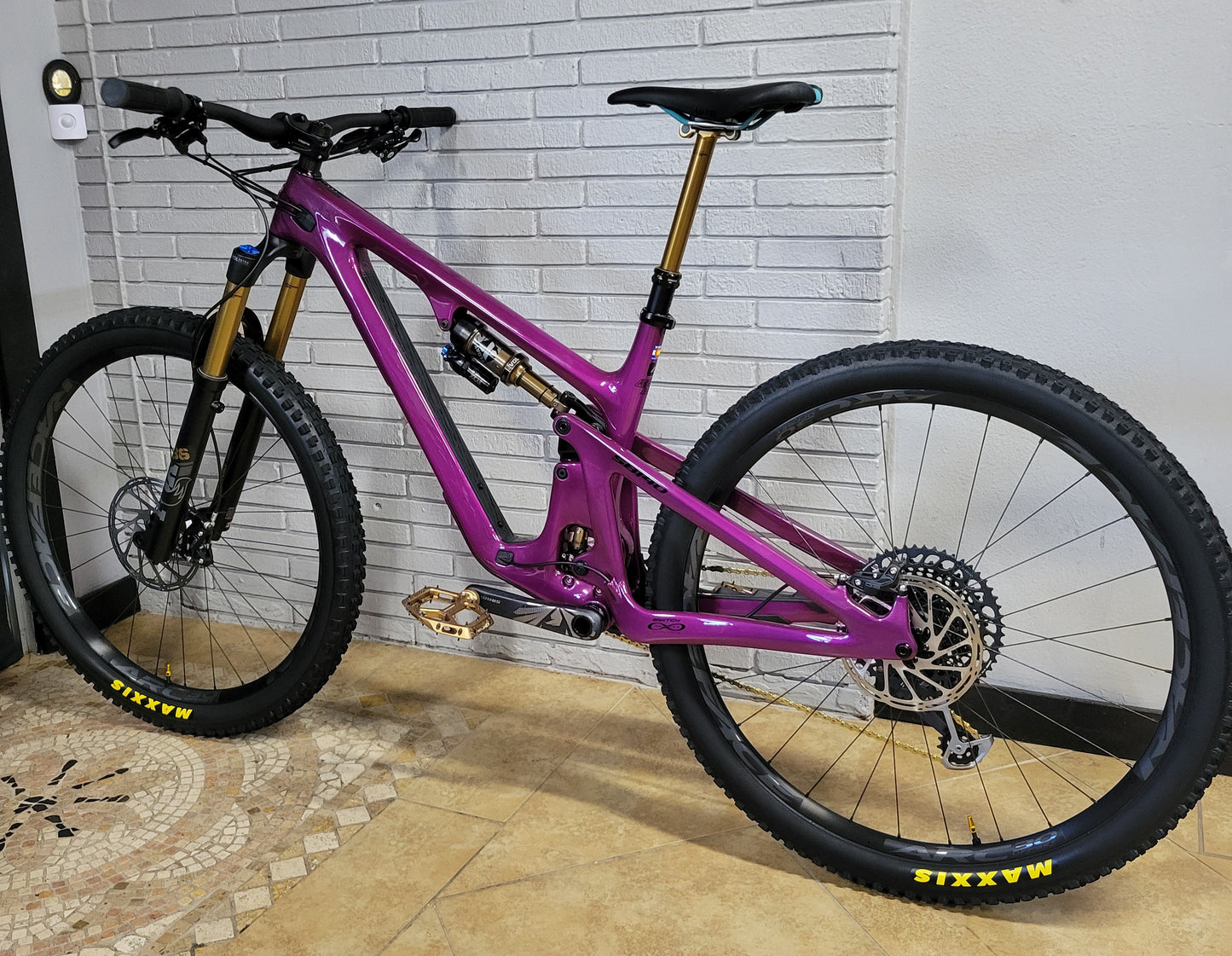 2023 Yeti SB140 Turq T2 29 (Large) Upgraded