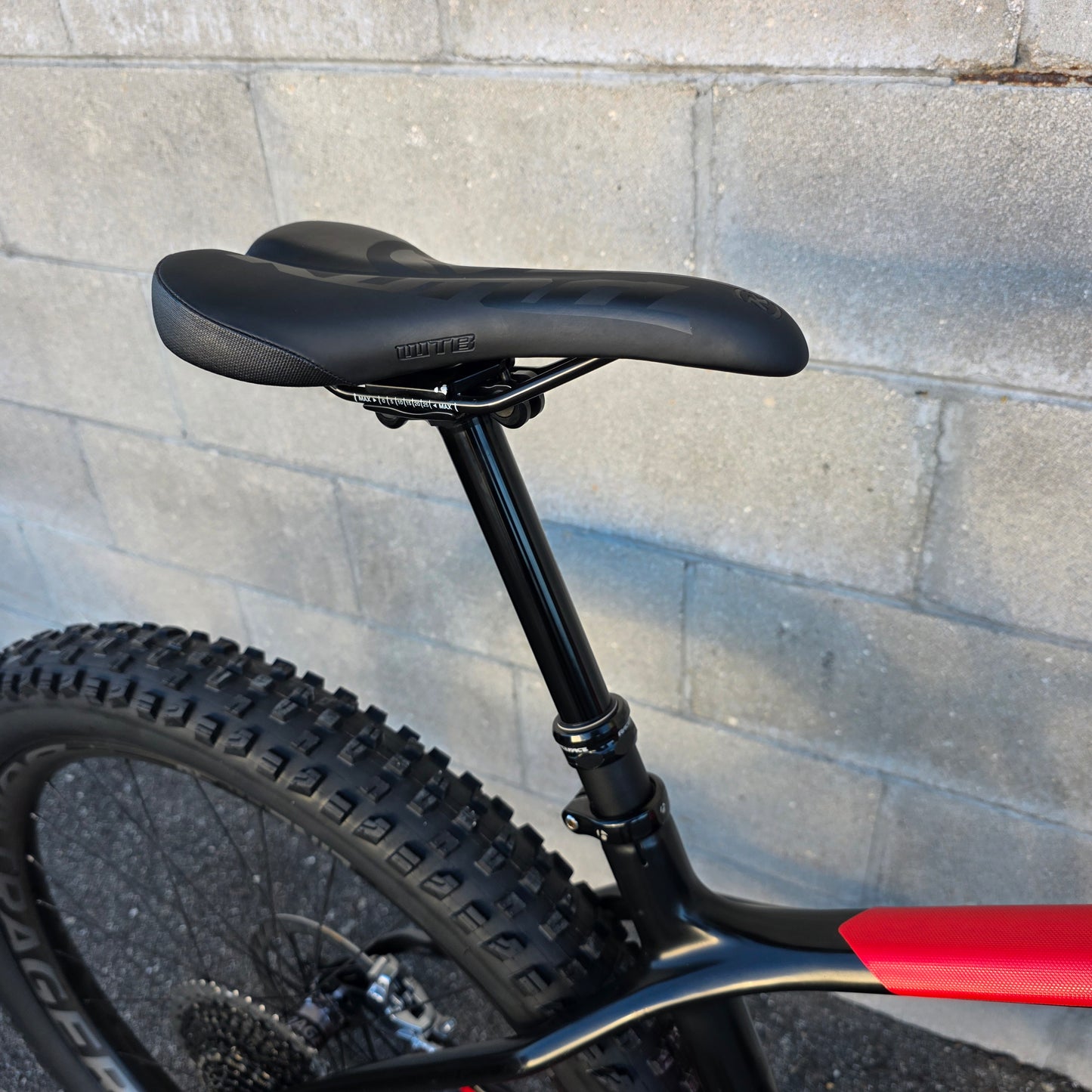 Trek Stache 9.8 Carbon 29+ (19.5/18.5") AXS