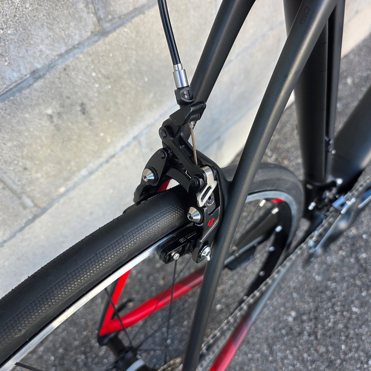 Trek Domane SLR 60cm Ultegra Carbon Road Bike