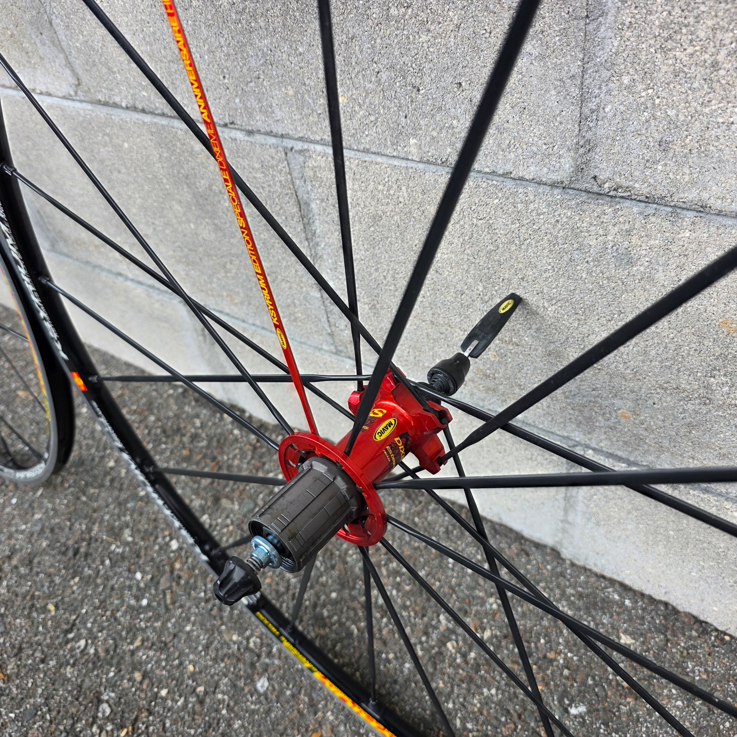 Mavic Ksyrium ES Anniversary Helium 700C Clincher Road Bike Wheelset