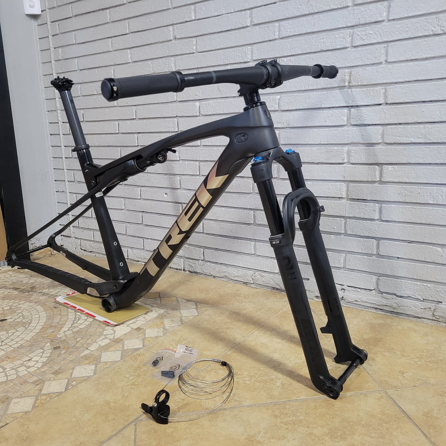 2022 Trek SuperCaliber 9.8 Carbon frameset (Large)