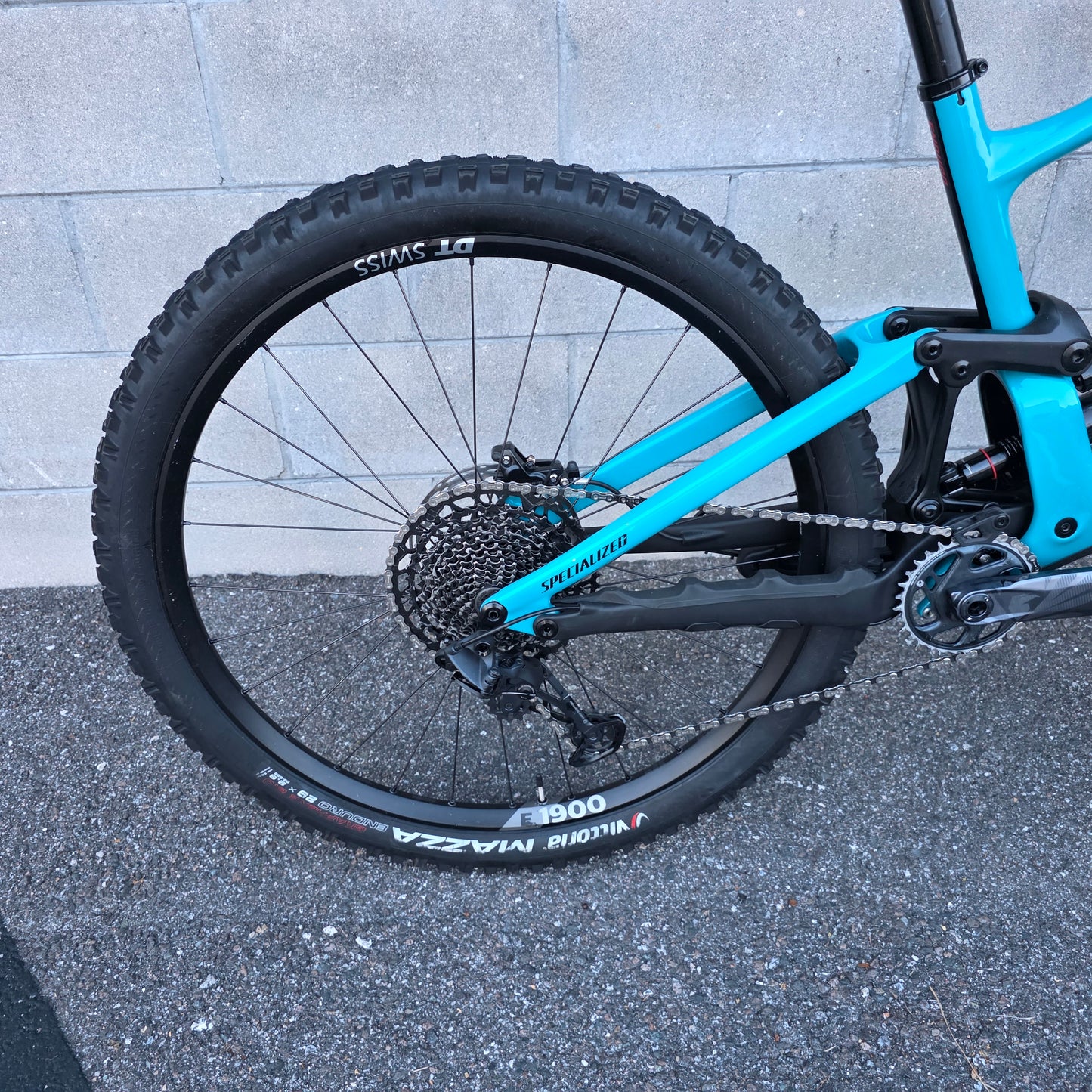 2021 Specialized Enduro Comp Carbon 29 (Size S4 Large)
