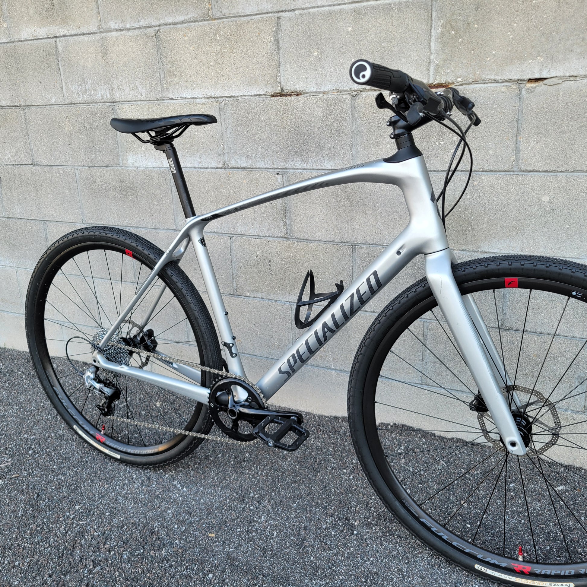 Carbon Specialized Sirrus 2020 Hybrid Bike Specialized Sirrus