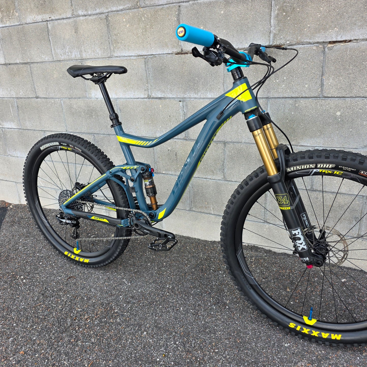 Giant Trance 1 27.5 (Small) Fox Factory, Carbon wheels