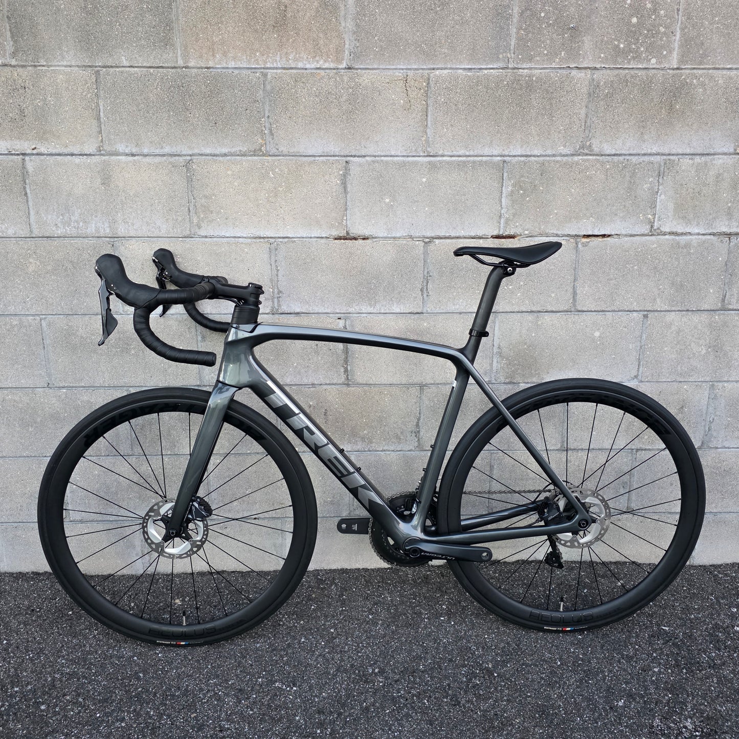 2022 Trek Emonda SL 6 Disc Carbon (56cm)