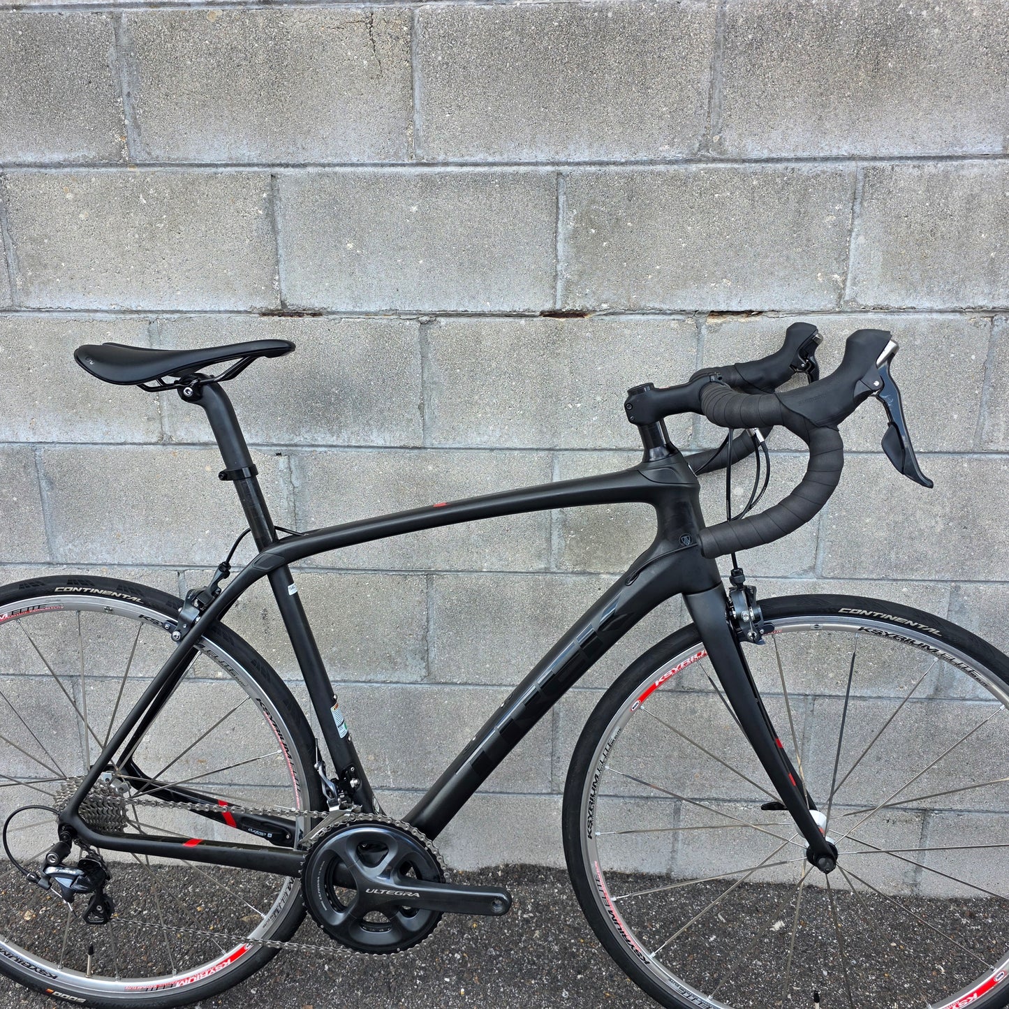 Trek Domane SL 6 Ultegra (56cm) Carbon Road Bike