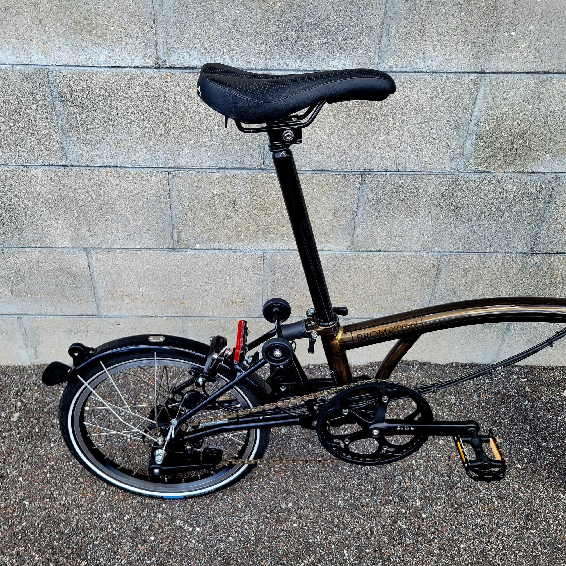 Brompton Electric C Line 6 speed Folding Electric E-Bike (Large) – South Tampa Bicycle Co Brompton Electric C Line 6 speed Folding Electric E-Bike (Large) – South Tampa Bicycle Co