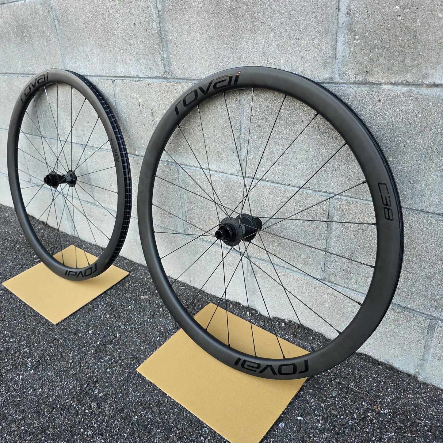 Roval c38 Carbon Wheelset road gravel Shimano