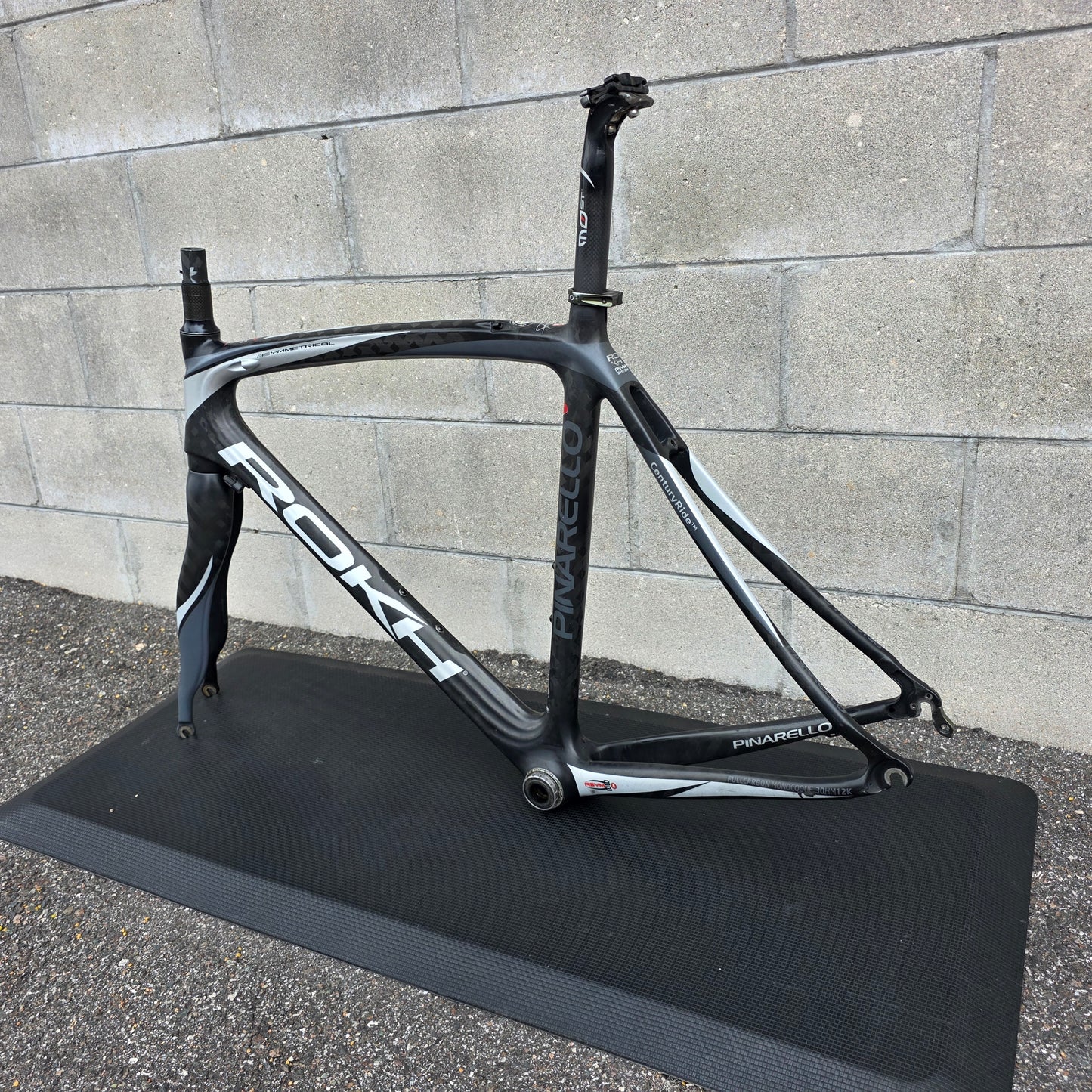 2016 Pinarello Rokh Carbon Frameset (53.5cm)
