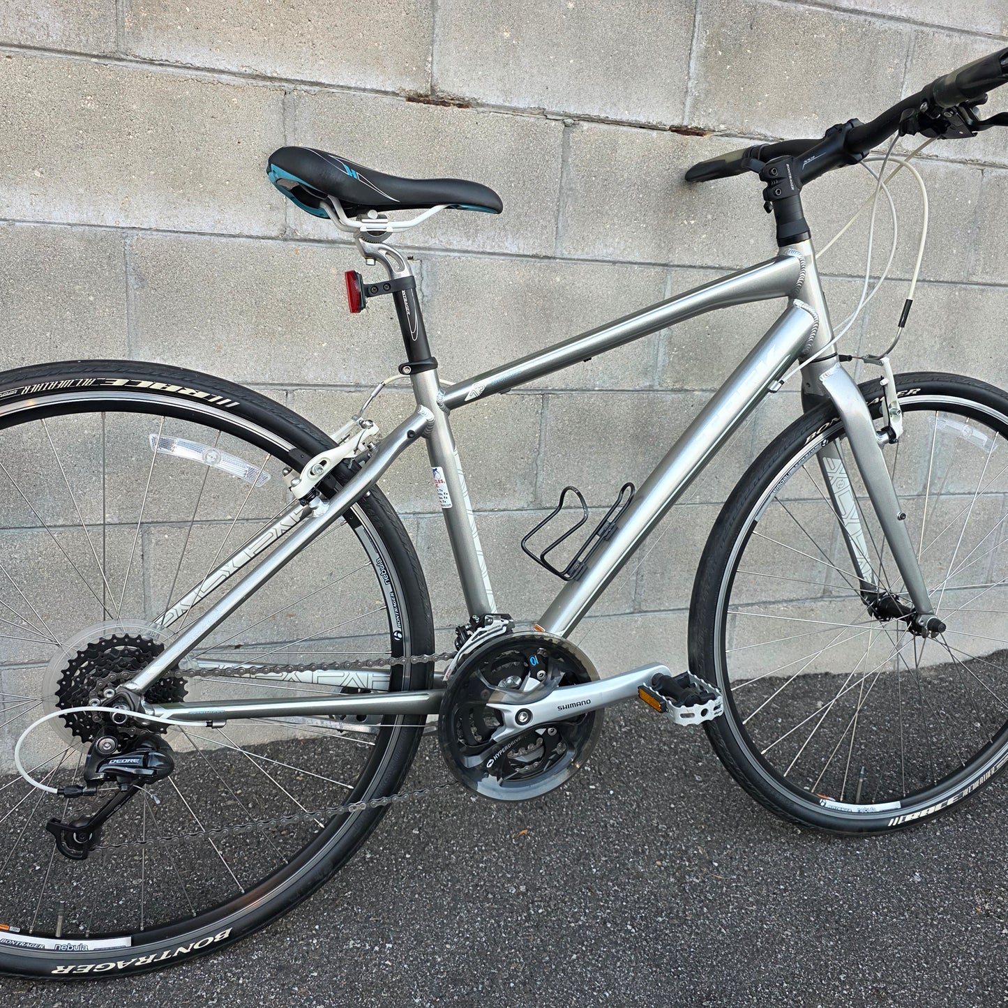Trek FX 7.3 Women's Fitness Hybrid bike Medium (In Store Pick-up Only)