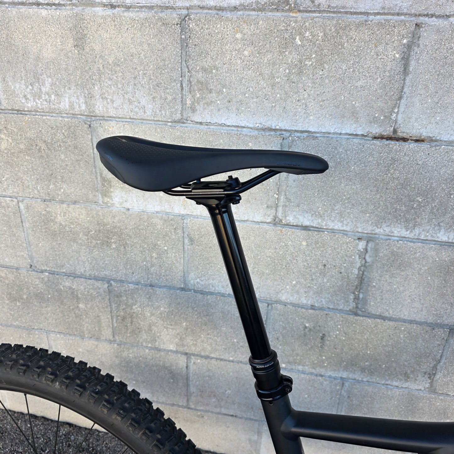 2023 Specialized Stumpjumper Alloy S6 (LOCAL PICK UP IN-STORE ONLY, NO SHIPPING)
