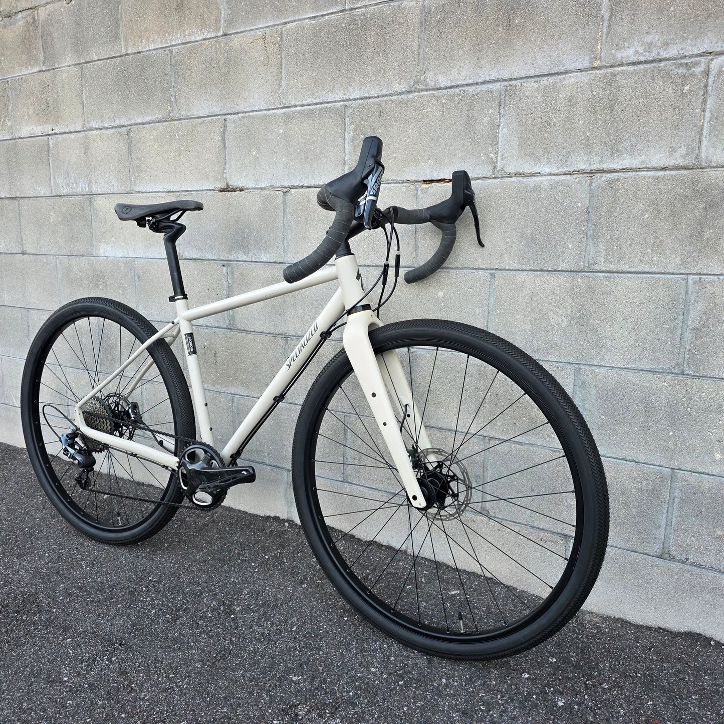 Specialized Sequoia Expert 54cm Gravel Adventure Bike