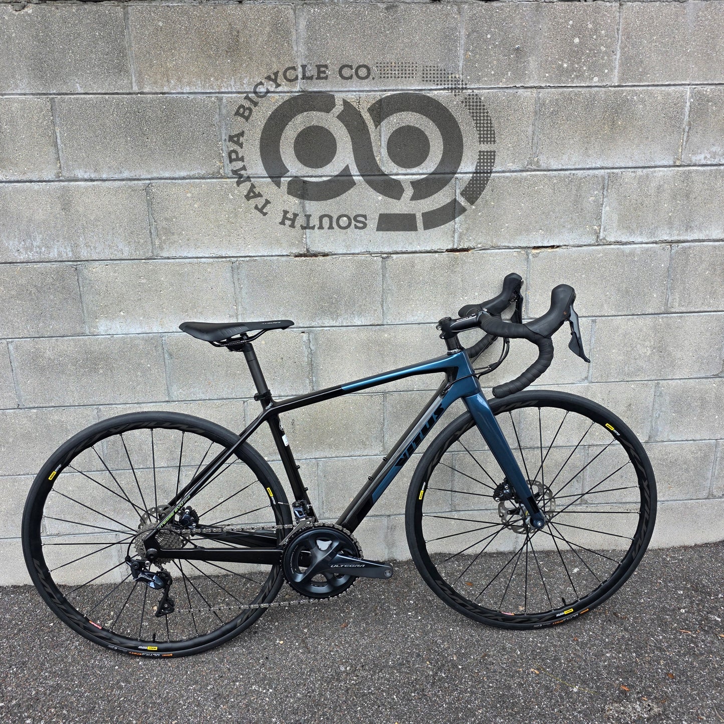 Vitus Vitesse Evo CR Carbon Disc Ultegra (48cm) Road Bike