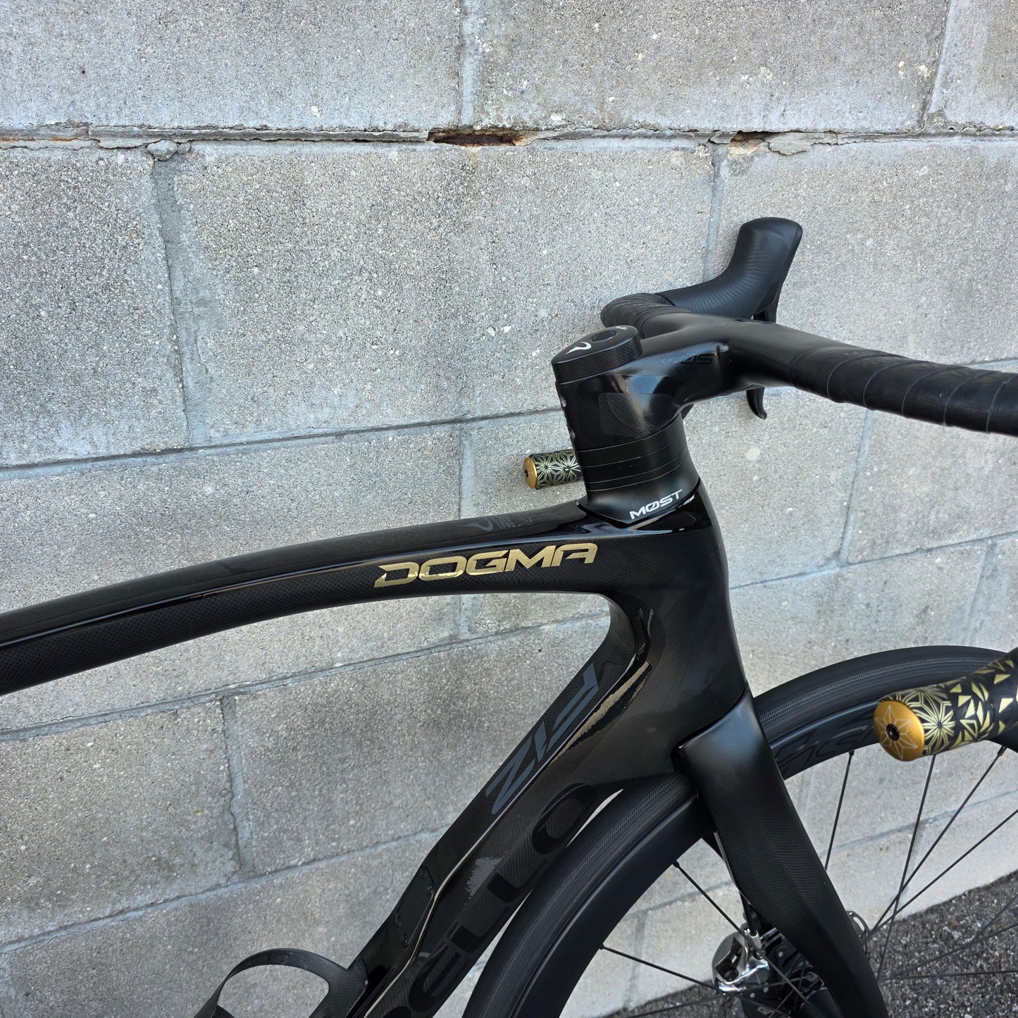 Pinarello Dogma F12 (56cm) SRAM Red AXS