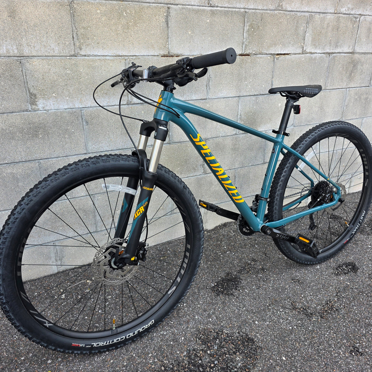 2020 Specialized Rockhopper Expert 29 (Size Medium)