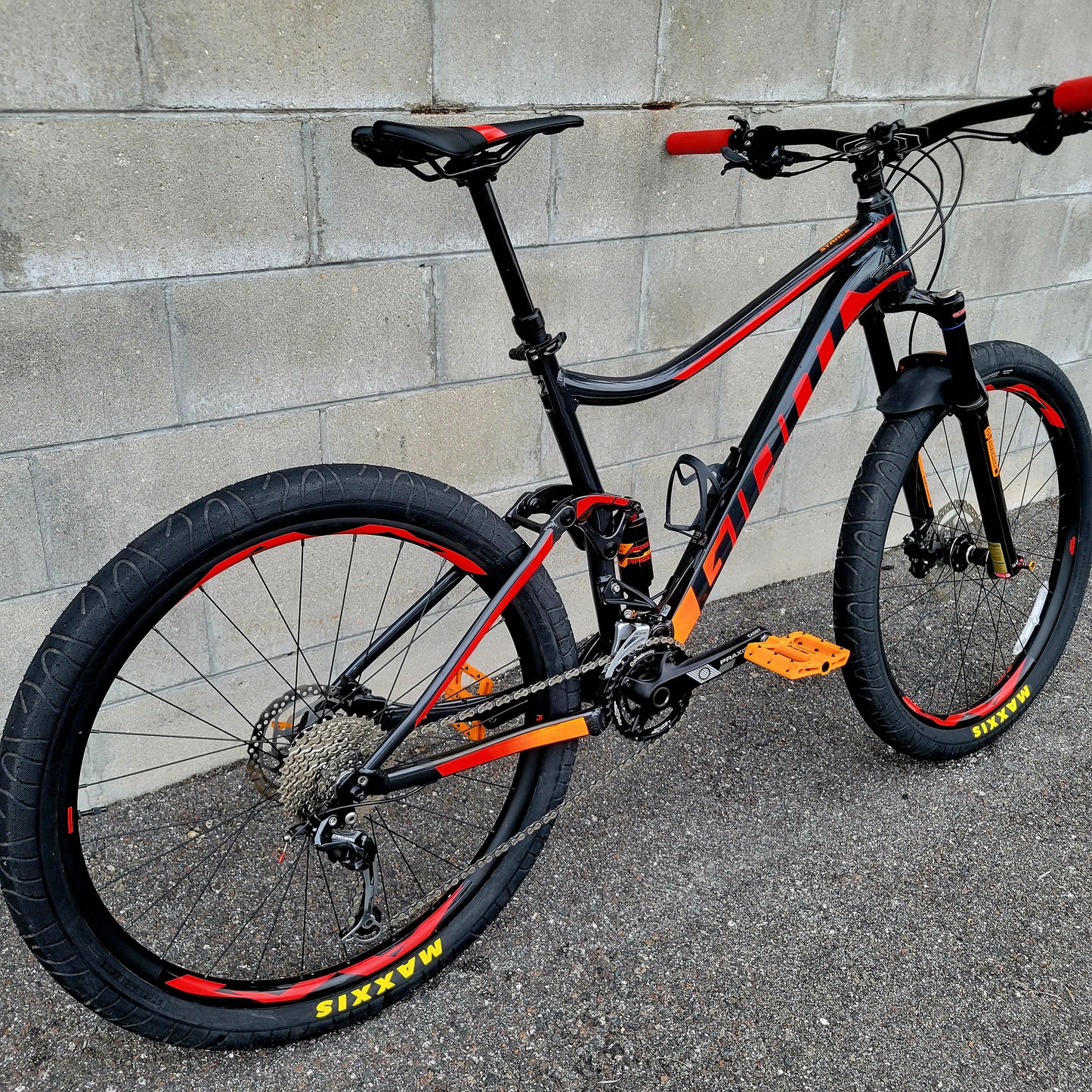 Giant Stance 2 (Large) 27.5