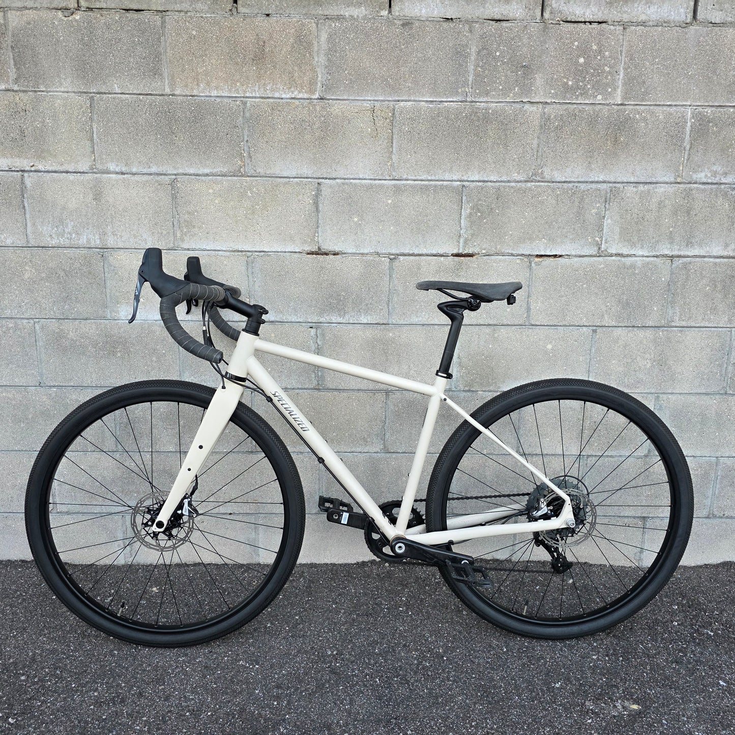 Specialized Sequoia Expert 54cm Gravel Adventure Bike