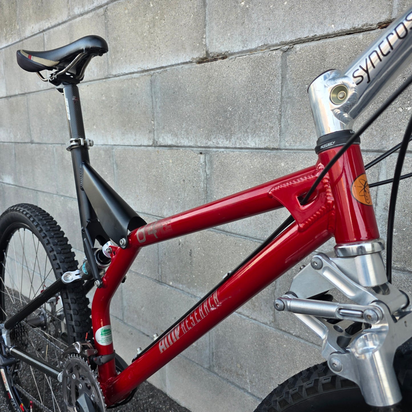 AMP Research B4 XTR Vintage MTB (Large)