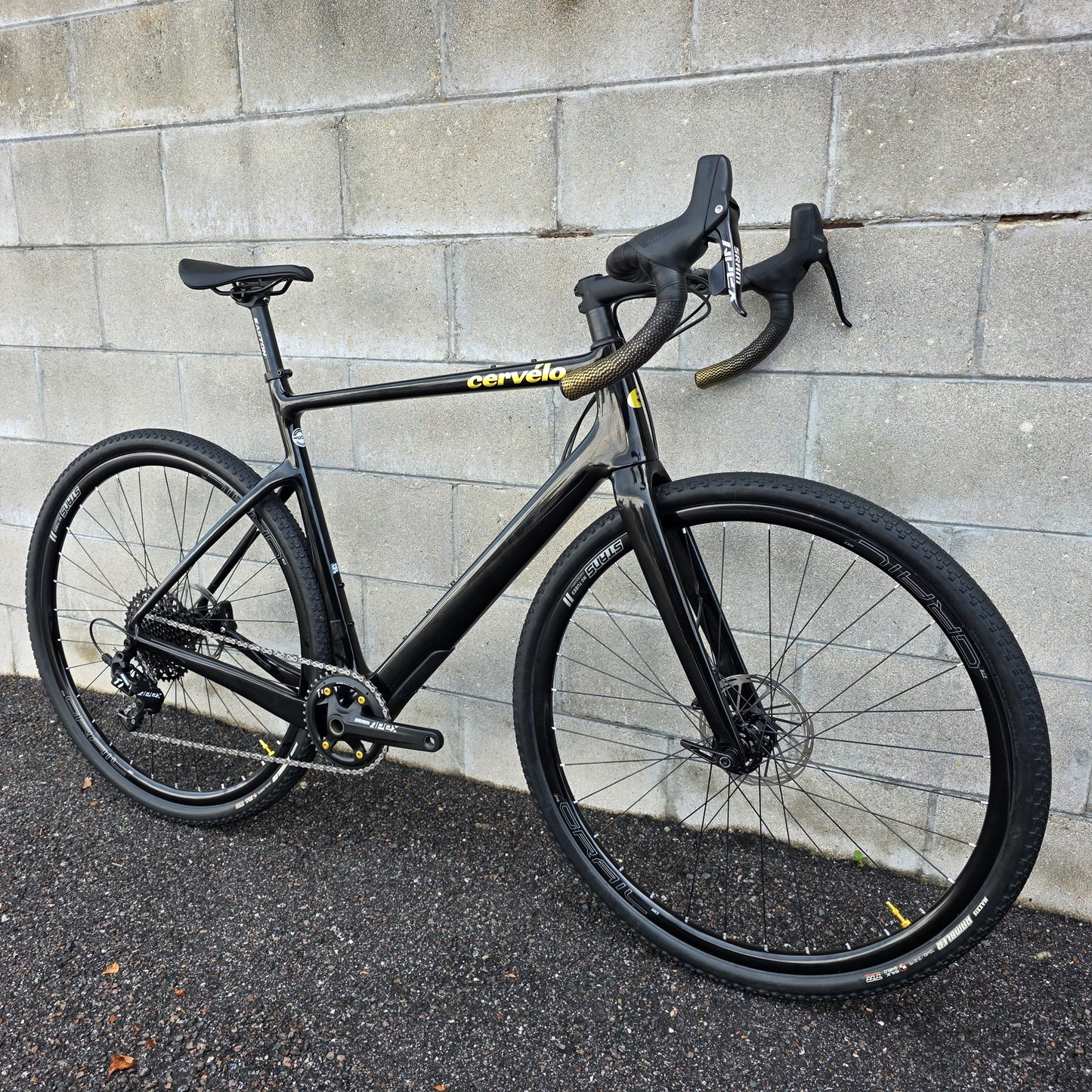 2022 Cervelo Aspero (56cm) Carbon Gravel Bike