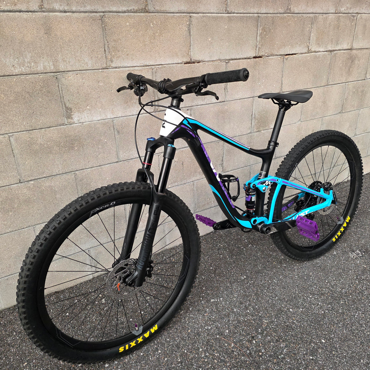 Liv Lust Advanced Carbon 27.5 (Size Small) Mountain Bike