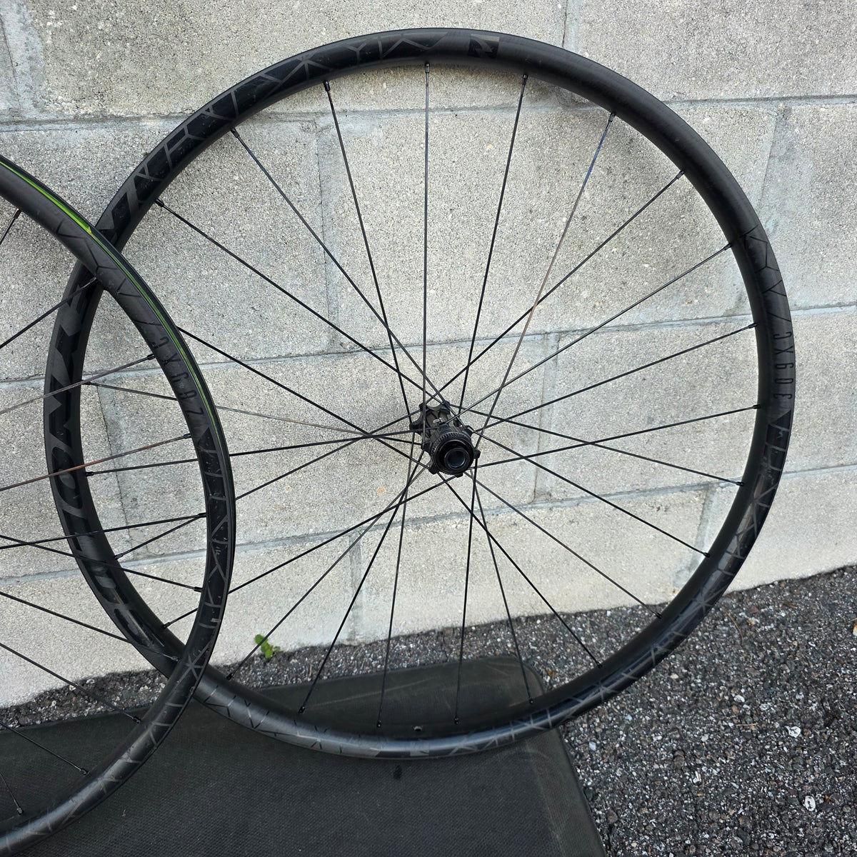 Reynolds Black Label 289/309 XC 29 wheelset Hydra Boost XD