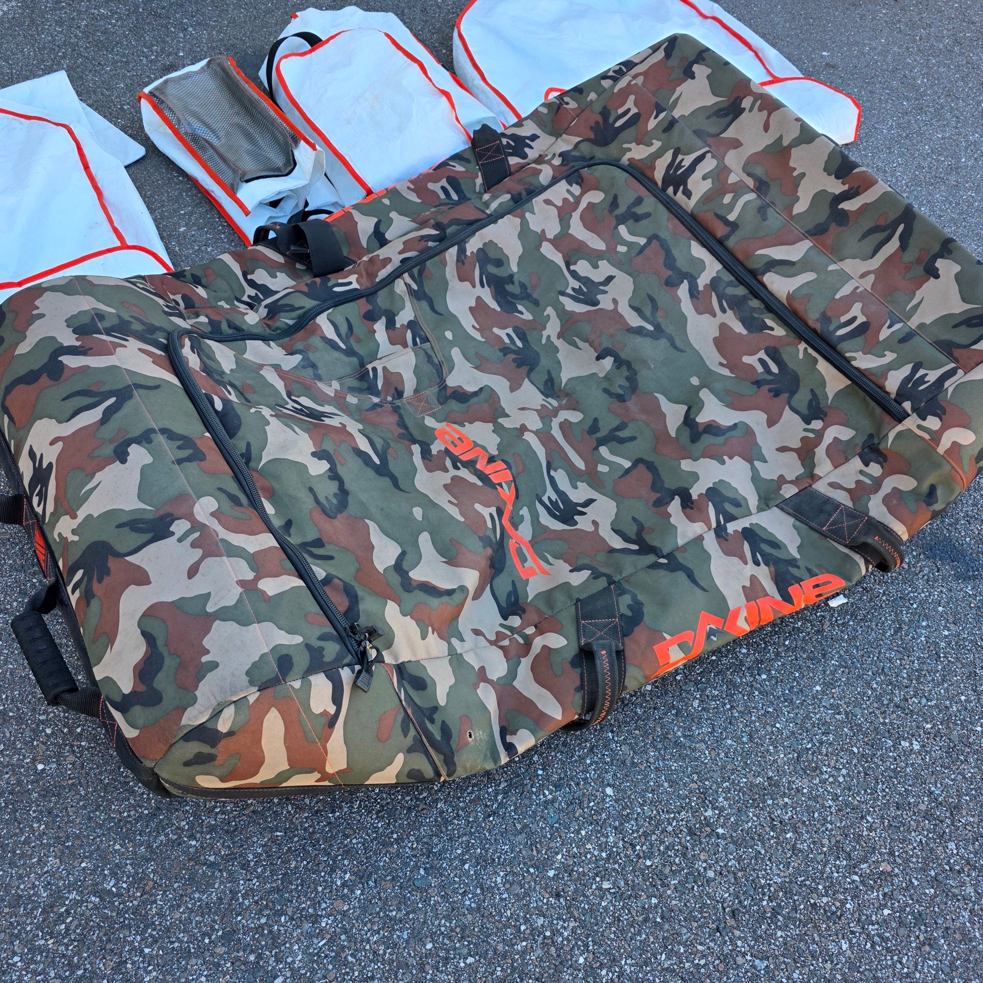 fahrradtasche camouflage Dakine Bike Travel Bag