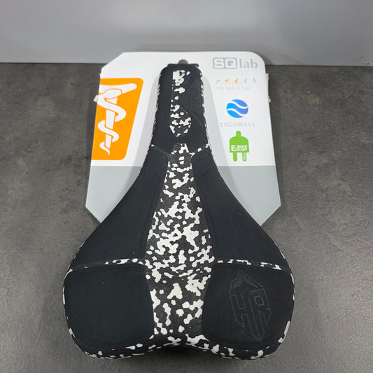 SQ Lab 60x Infingergy Ergowave Active 2.1 Hans Rey Ltd Edition saddle