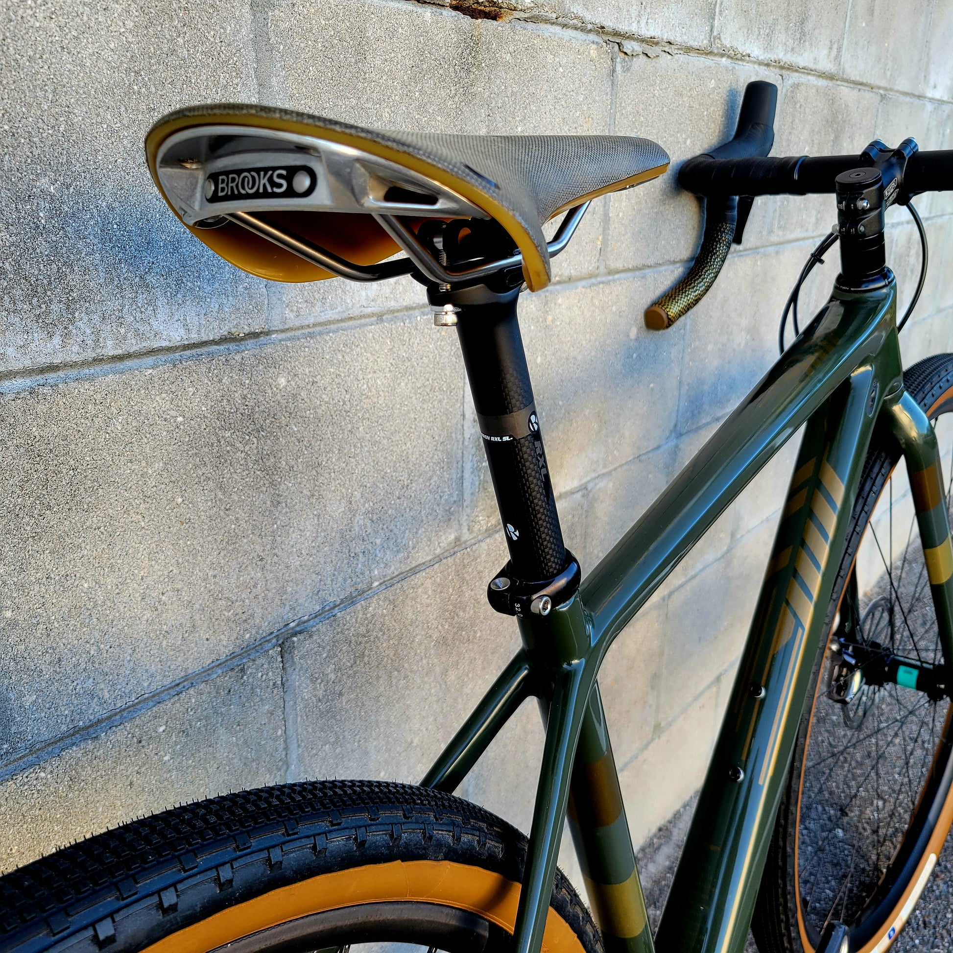gravel bike brooks saddle Salsa Warbird Brooks Limited Edition Carbon Gravel Bike (51cm Small) – South Tampa Bicycle Co