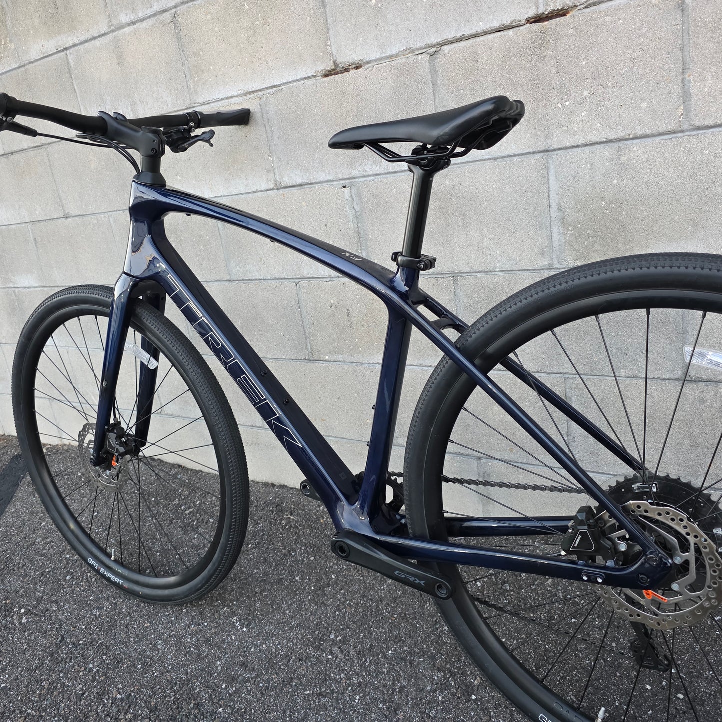 2024 Trek FX Sport 5 Carbon (Size Medium)
