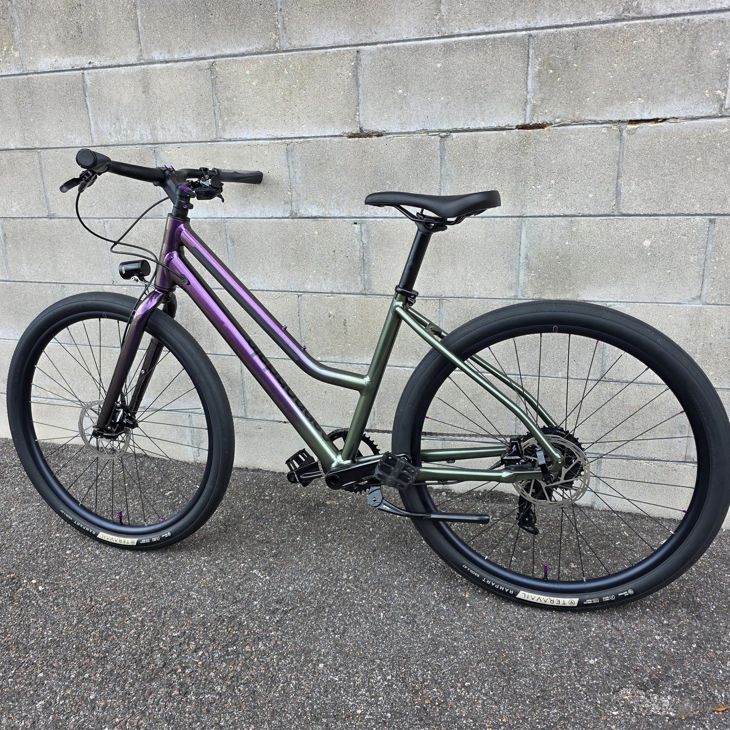 2024 Cannondale Treadwell Women's Remixte SRAM FORCE AXS (Medium)