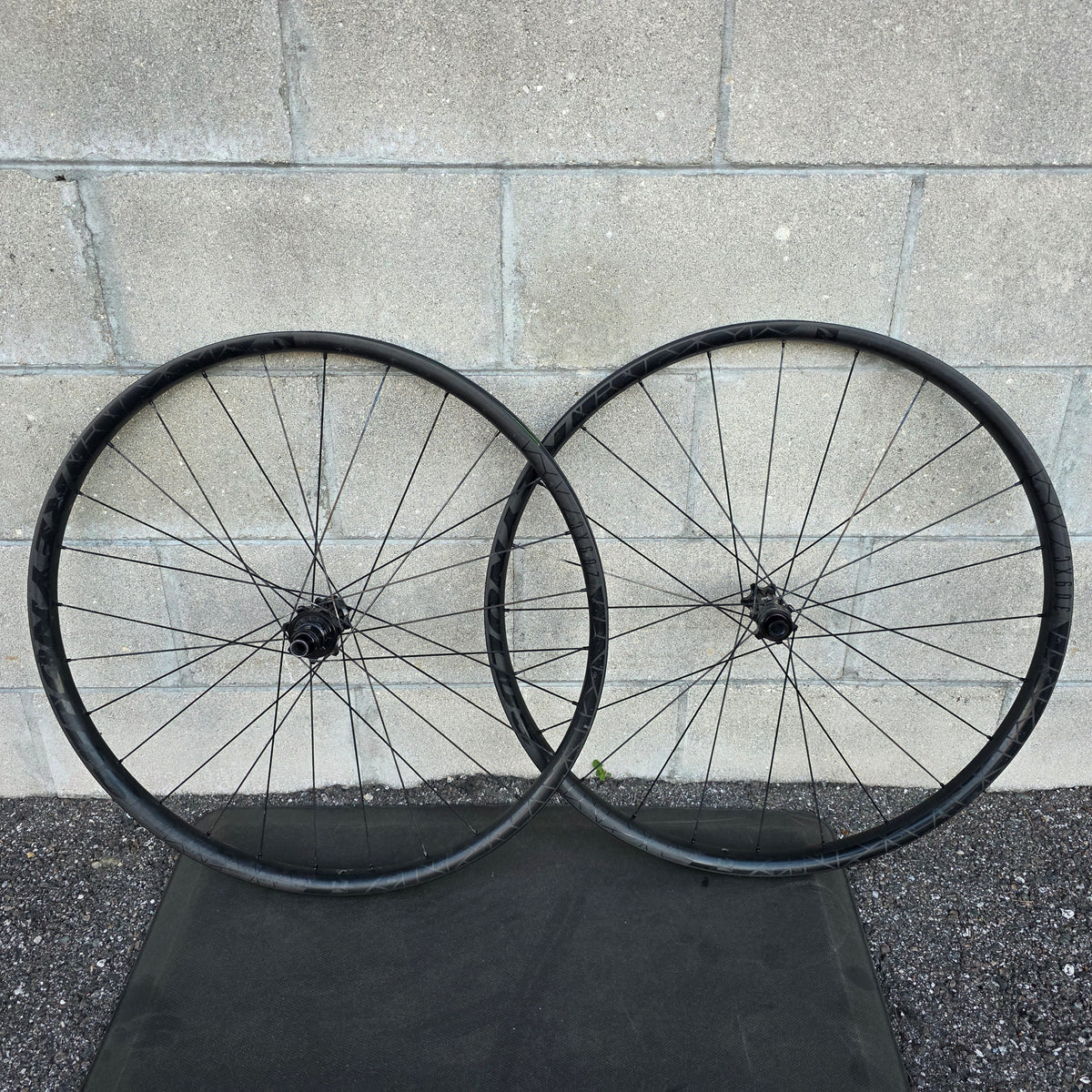 NOBL TR32 DT180 29 Carbon Wheelset Boost XD