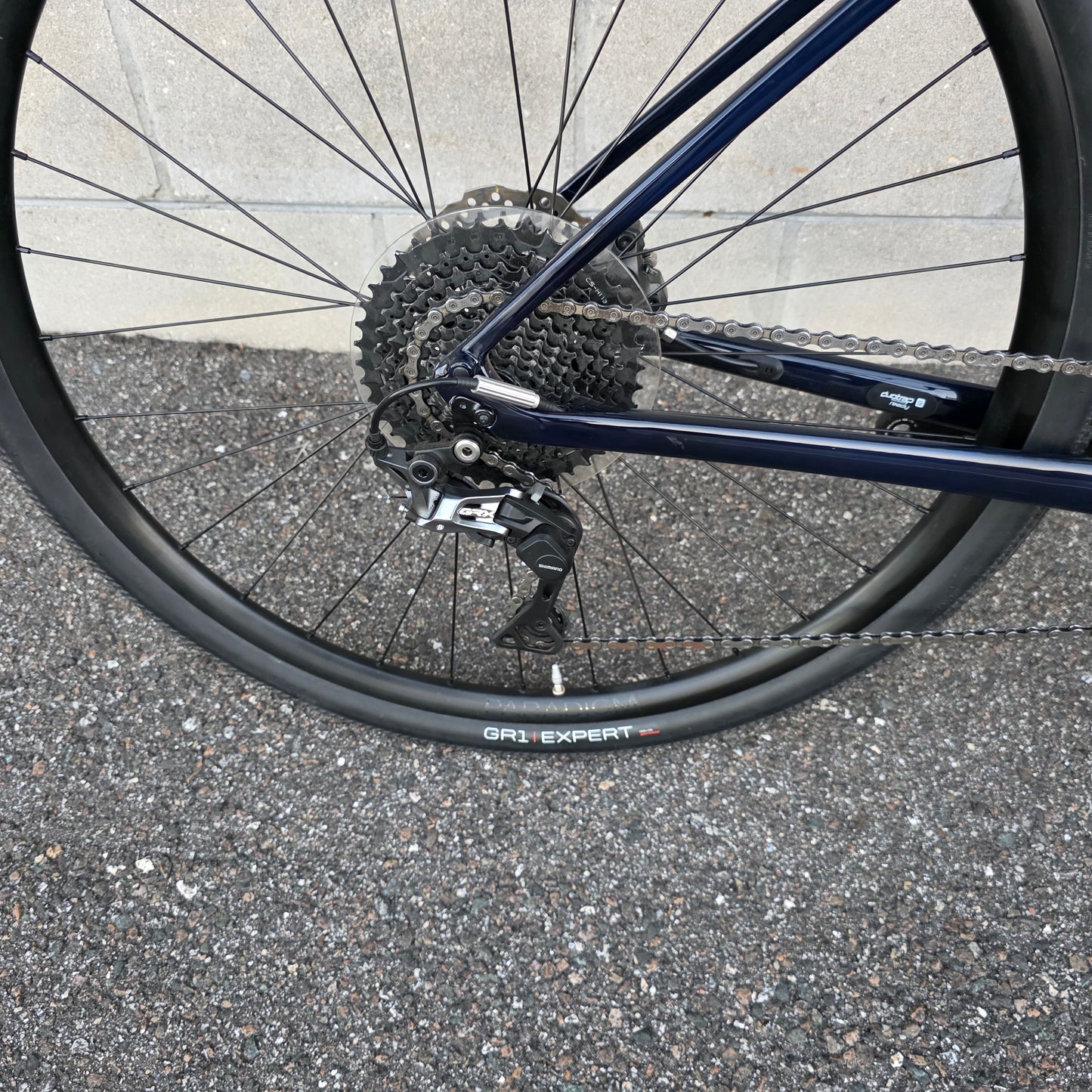 2024 Trek FX Sport 5 Carbon (Size Medium)