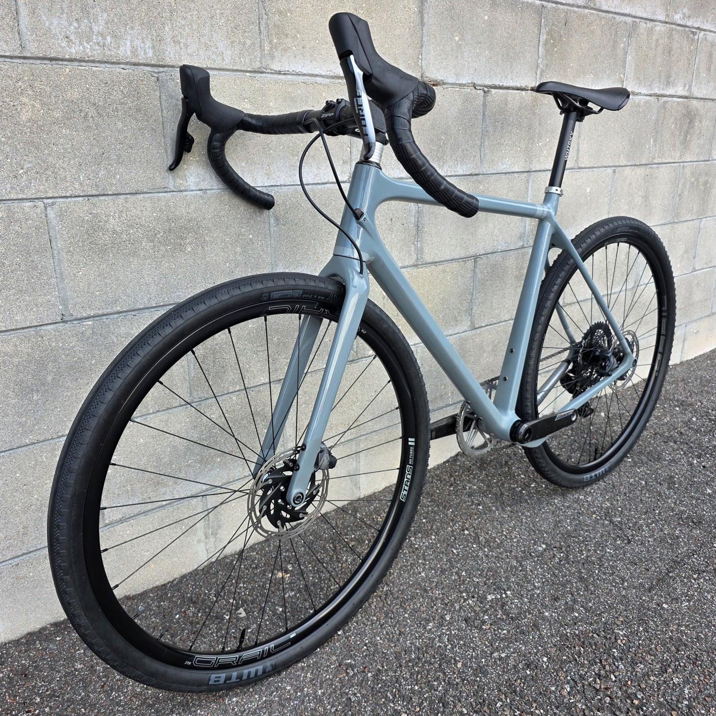 Open Wide (Medium)Carbon Gravel Bike Force AXS