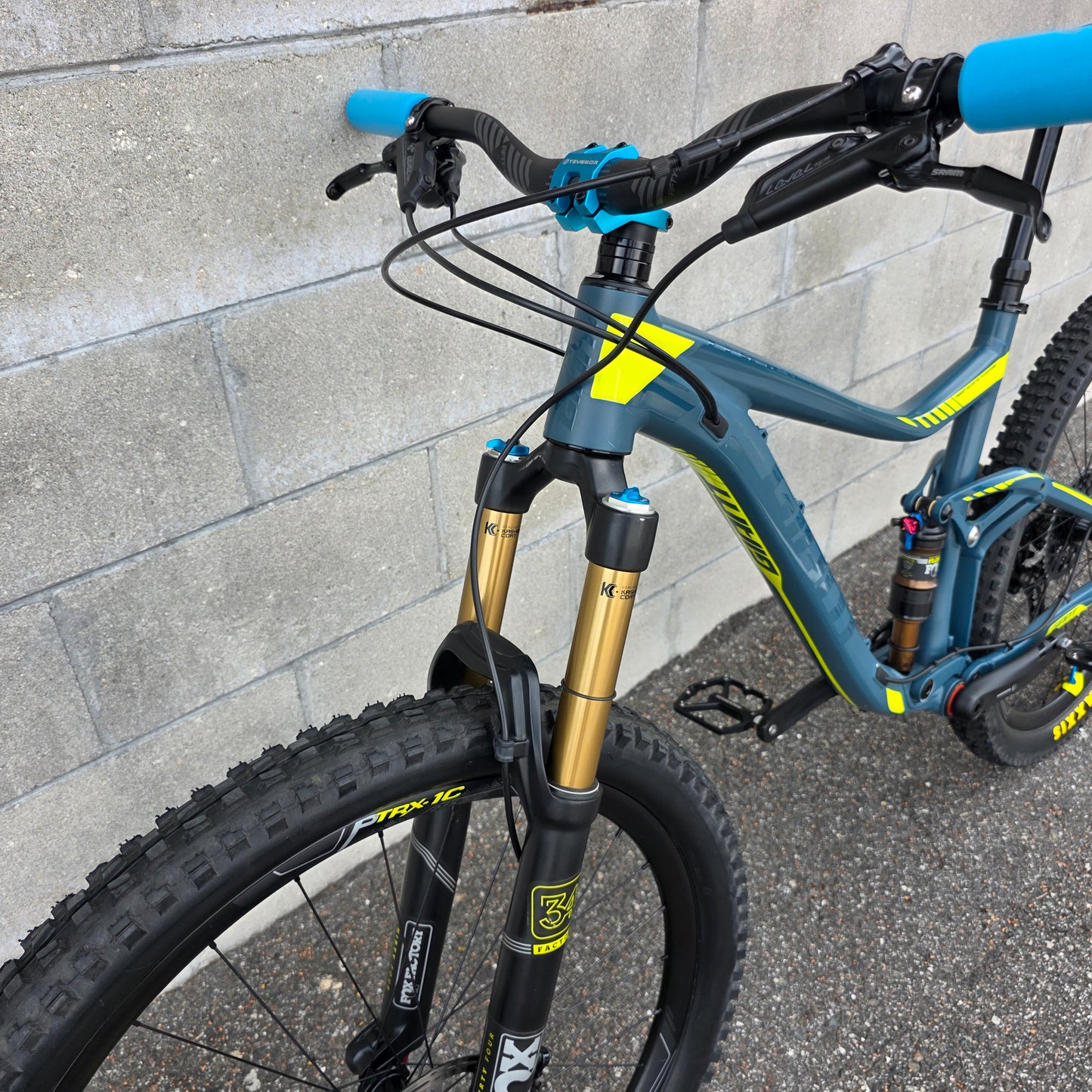 Giant Trance 1 27.5 (Small) Fox Factory, Carbon wheels