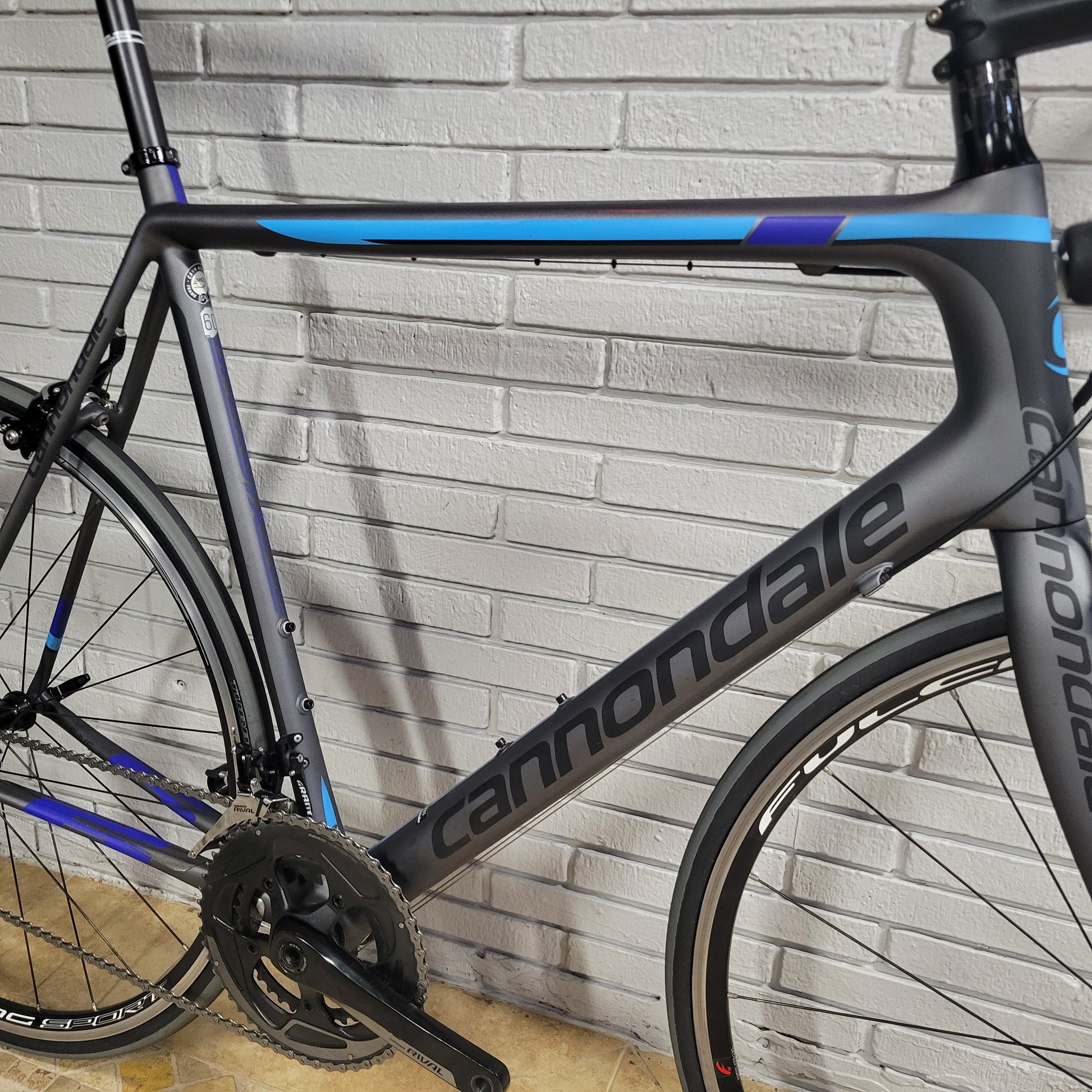 2015 Cannondale SuperSix EVO Carbon Road Bike 60cm XL – South