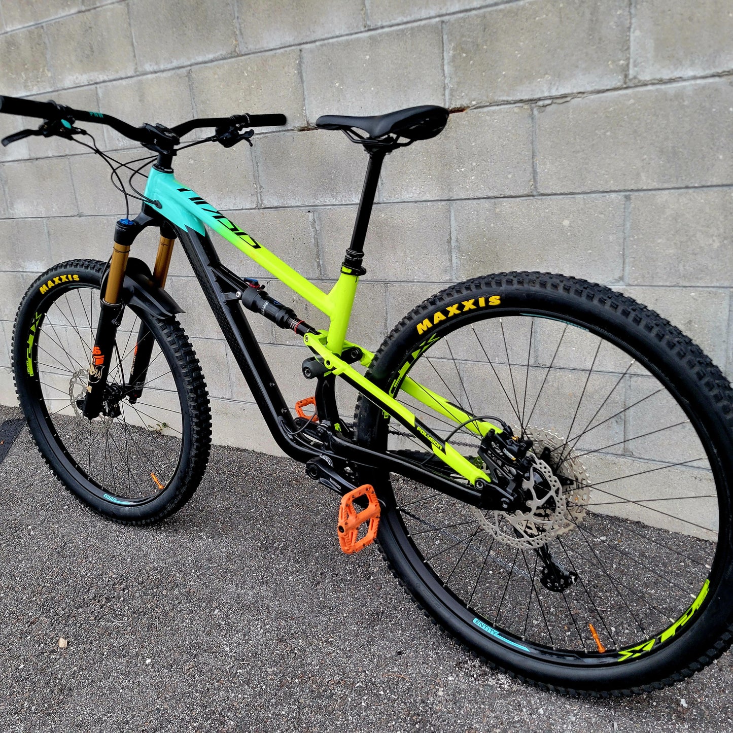 Polygon Siskiu T7 (Medium) Fox 36, XT 12s