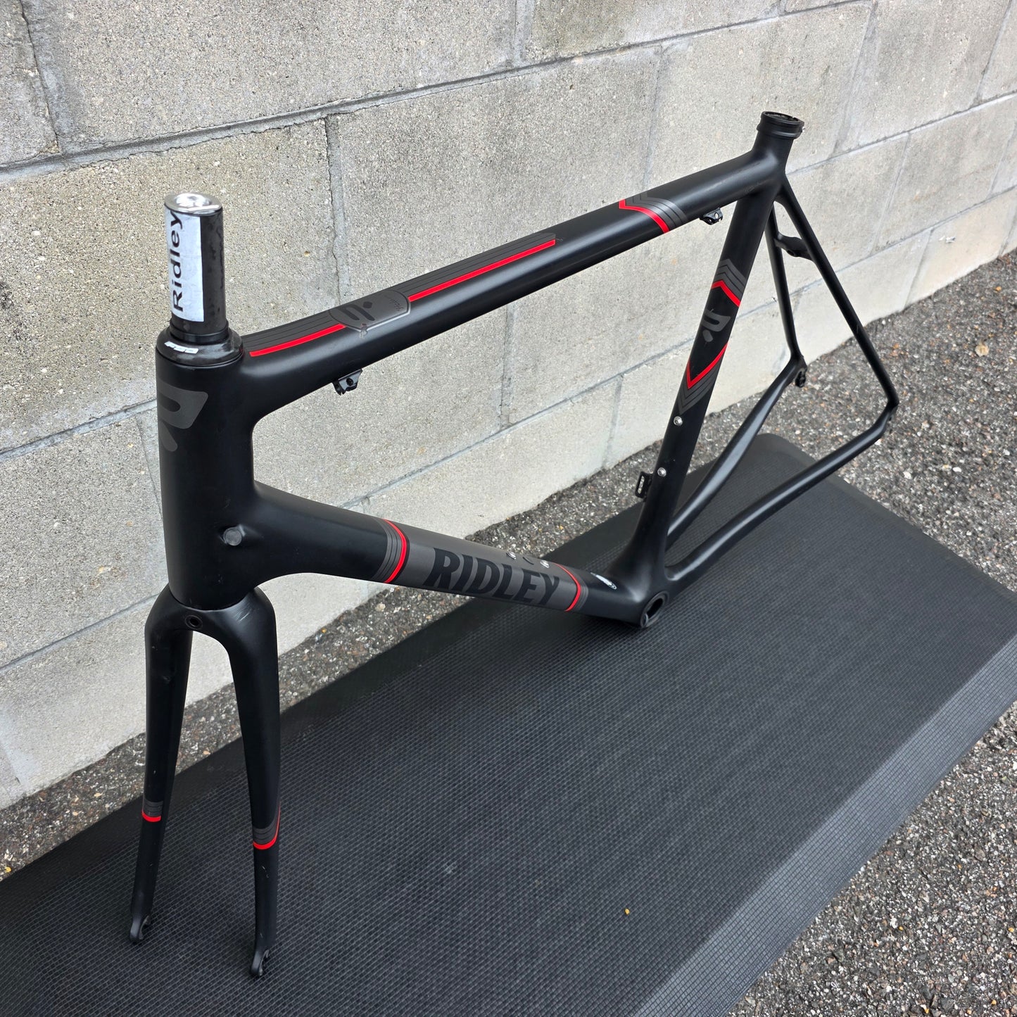 Ridley Helium SL Carbon Road Bike Frameset (Medium)