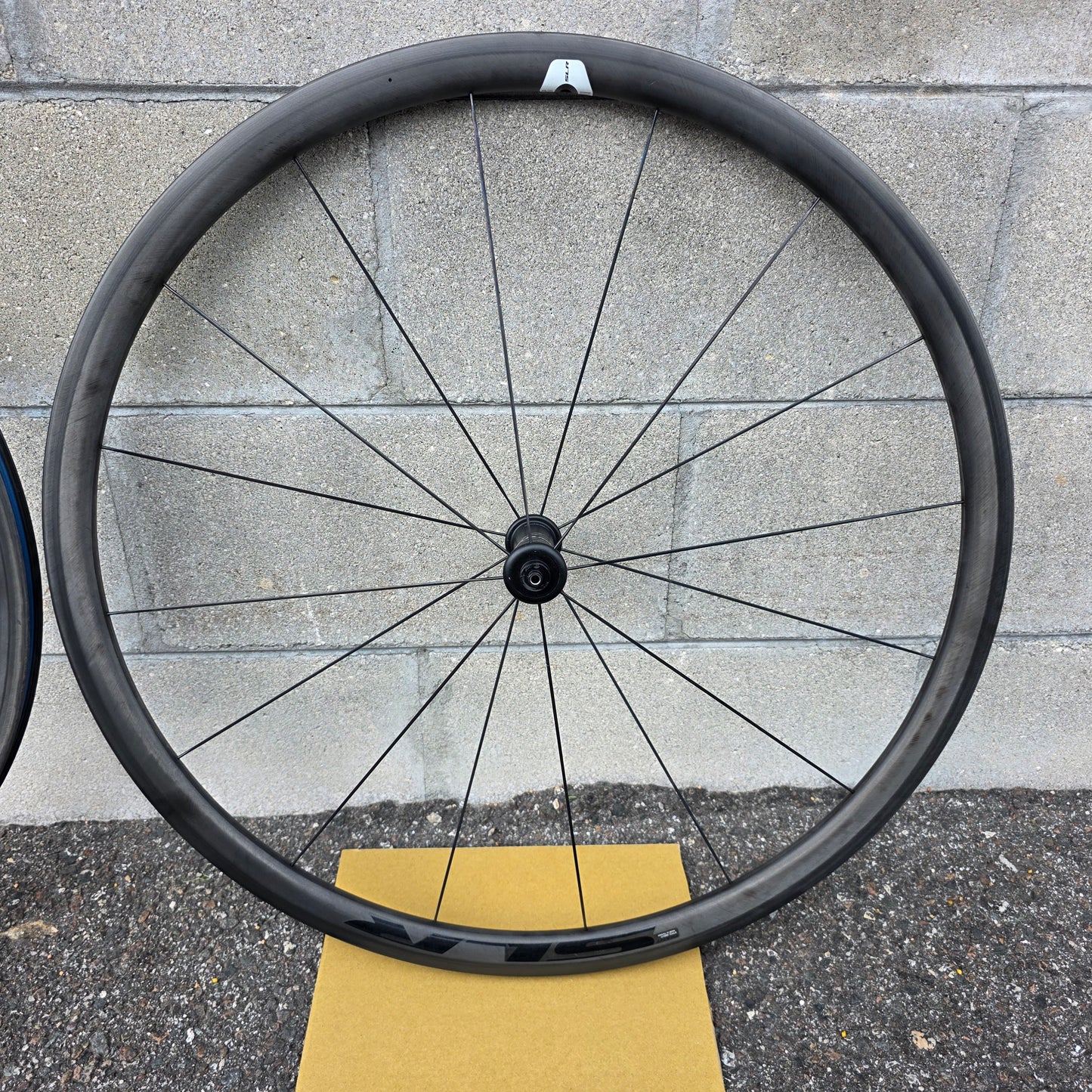 Giant SLR 0 Carbon Road Bike Wheelset Rim Brake Clincher TLR