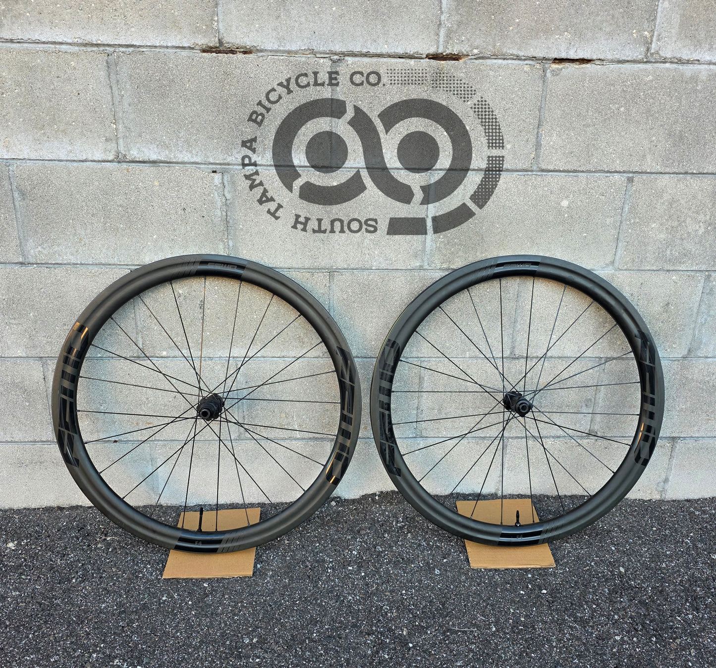 FFWD FCC F4D Carbon Disc Wheelset DT Swiss 240 road gravel XDR